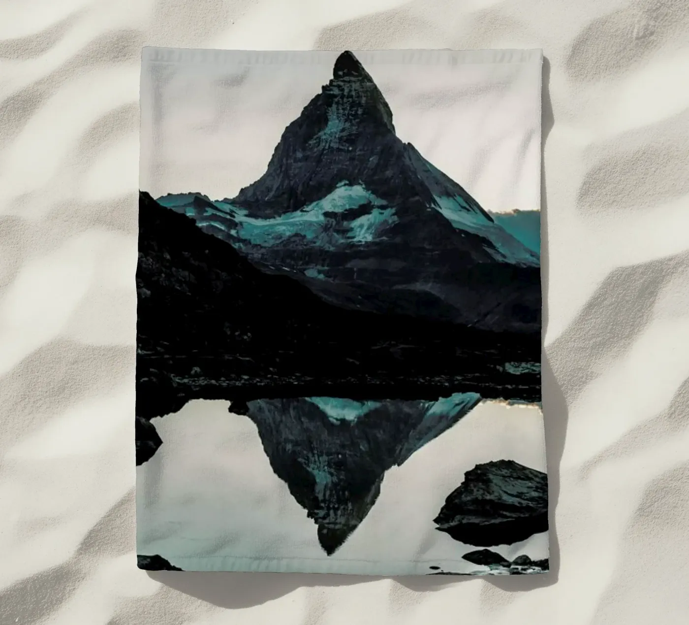 Perfect Solitude telo mare da METROPOLIS