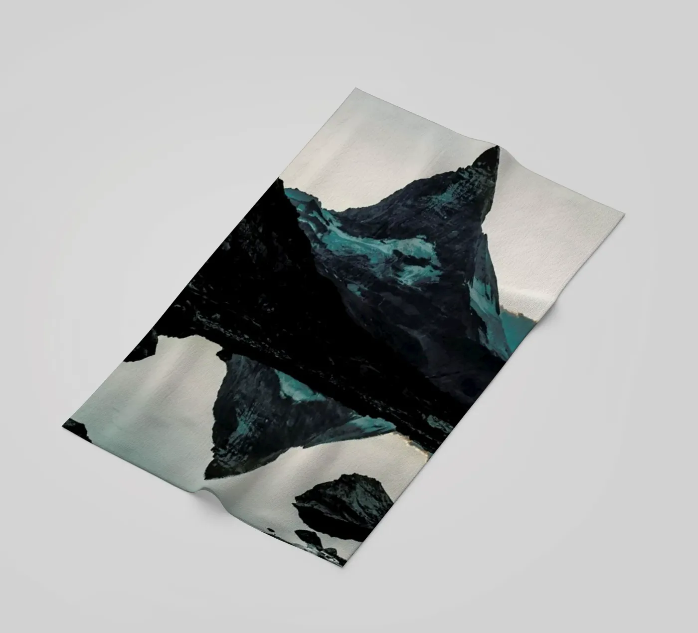 Perfect Solitude telo mare da METROPOLIS