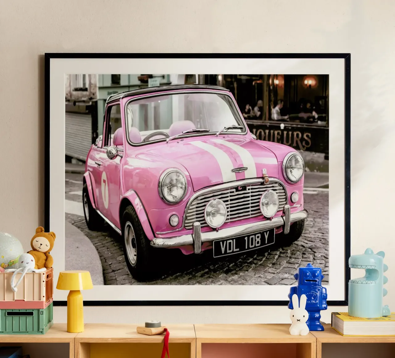 Pink Austin Cooper poster con telaio in plastica da Magdalena Martin Photography