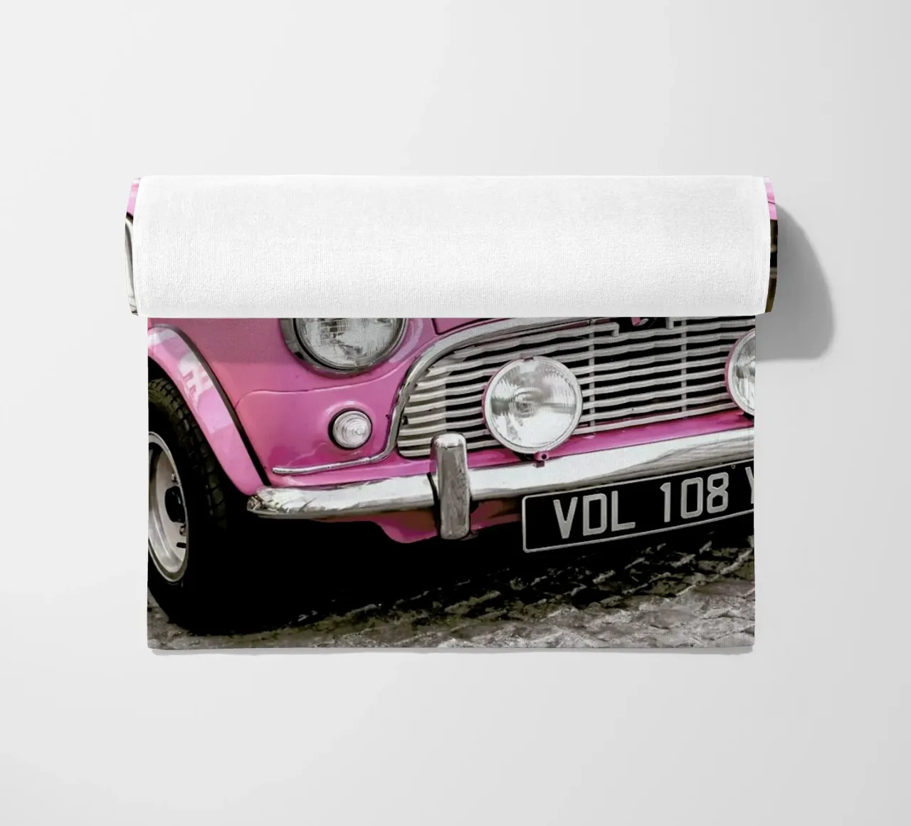 Pink Austin Cooper toalla de playa de Magdalena Martin Photography