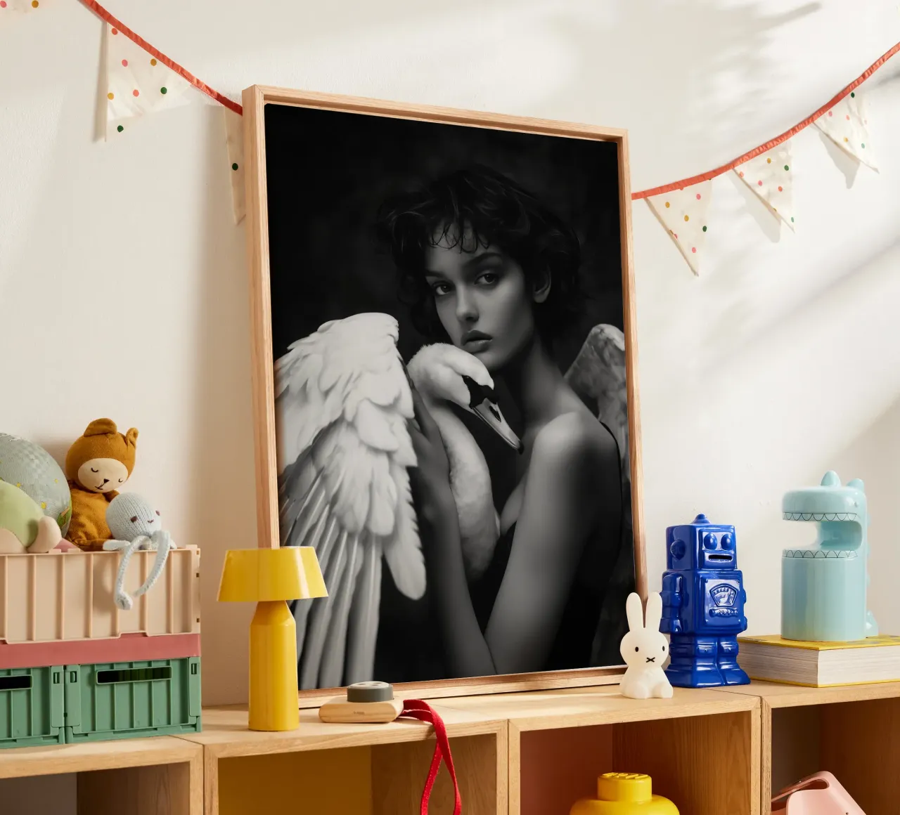 Leda con il cigno come angelo | bianco e nero tela con Cornice a cassetta da Autofocus