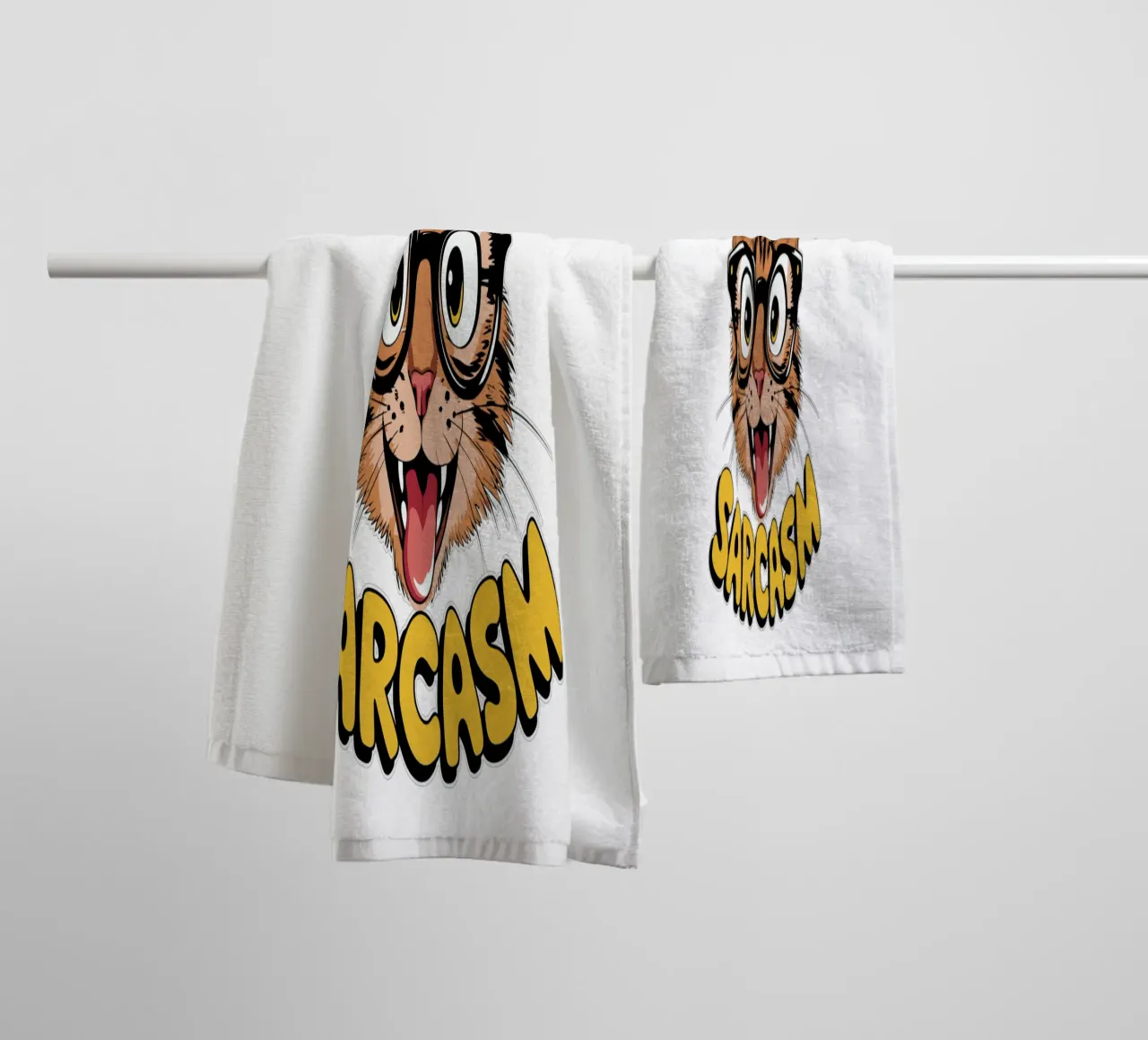 I Speak Fluent... Sarcasm asciugamano da bagno da edsonramosart