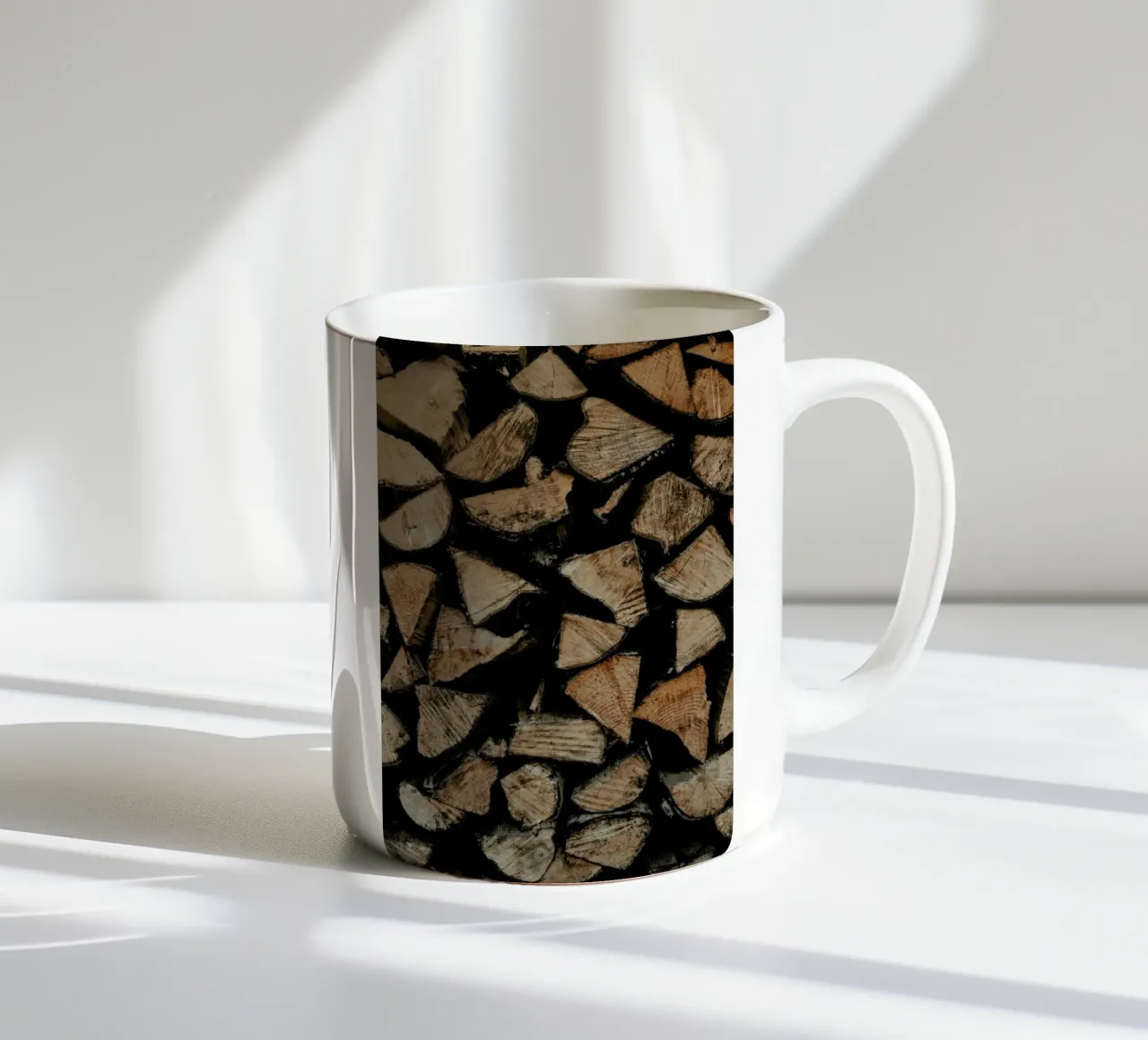 Woody Textures ceramic mug by Sebastian Hilgetag