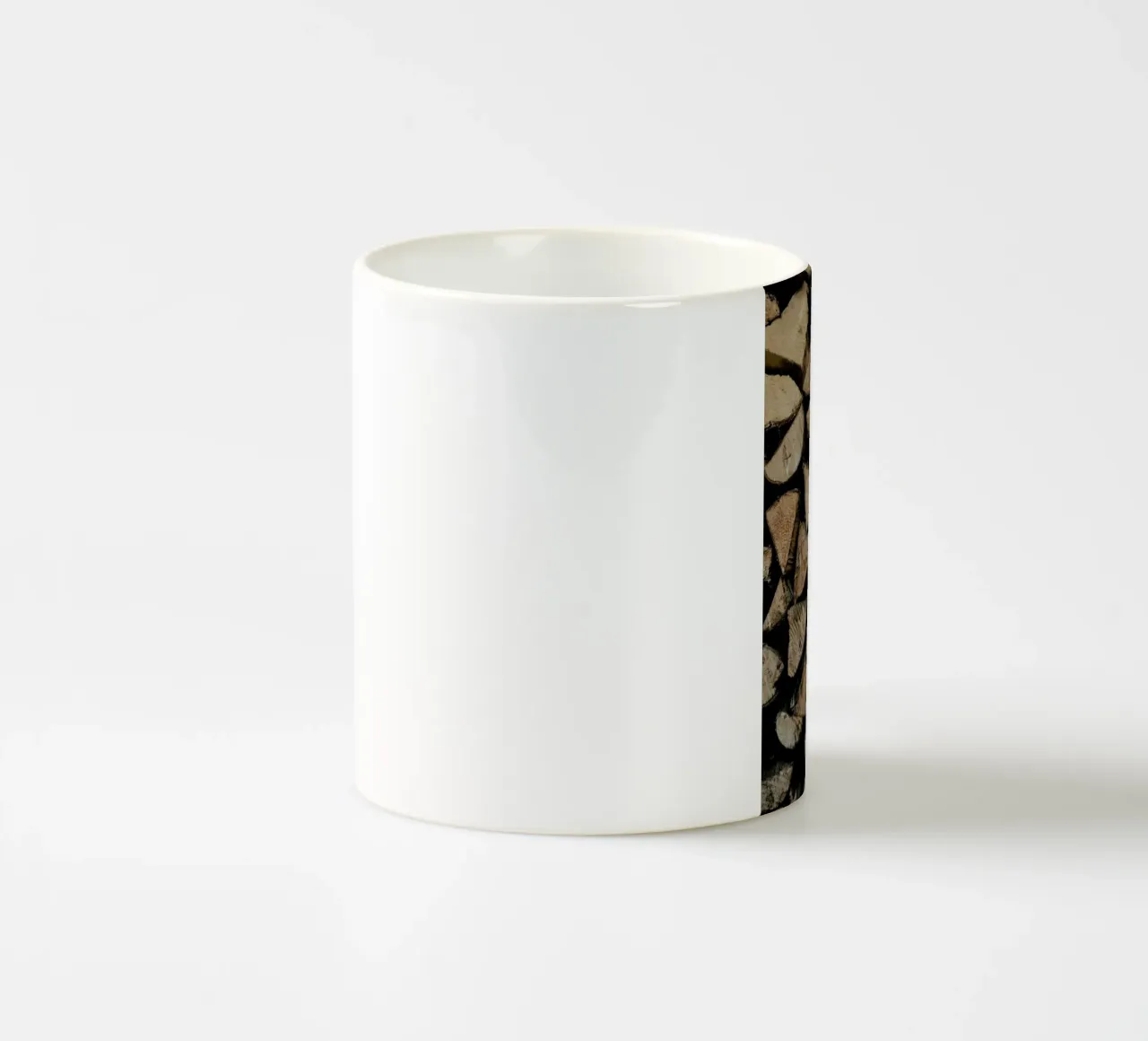 Woody Textures ceramic mug by Sebastian Hilgetag