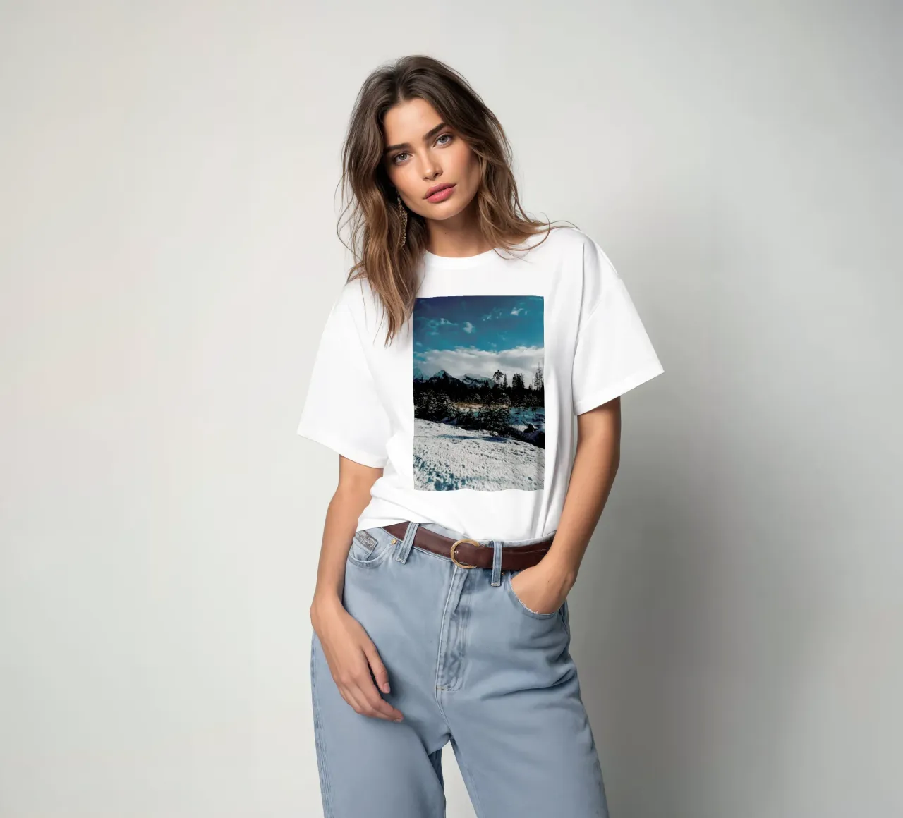 Mountains And Trees t-shirt da Sebastian Hilgetag