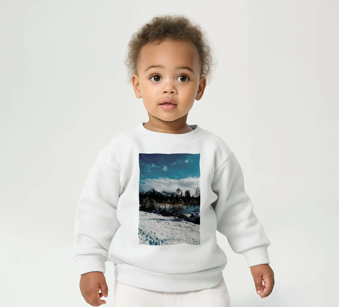 Mountains And Trees felpa neonato da Sebastian Hilgetag