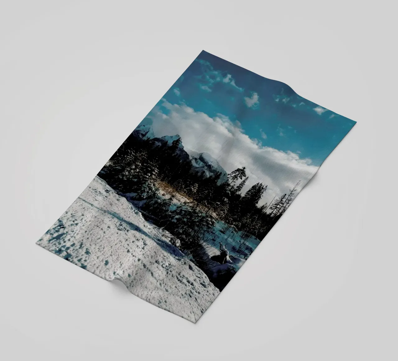 Mountains And Trees telo mare da Sebastian Hilgetag