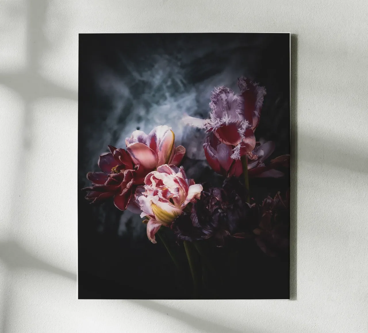 Moody Tulip Bouquet tela con Cornice a cassetta da flowers.and.delight