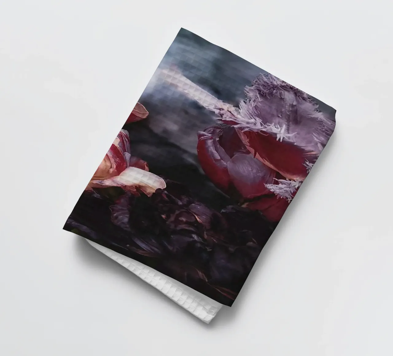 Moody Tulip Bouquet torchon de flowers.and.delight