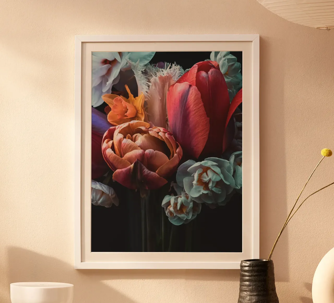 Tulip Flower Bouquet poster con telaio in plastica da flowers.and.delight