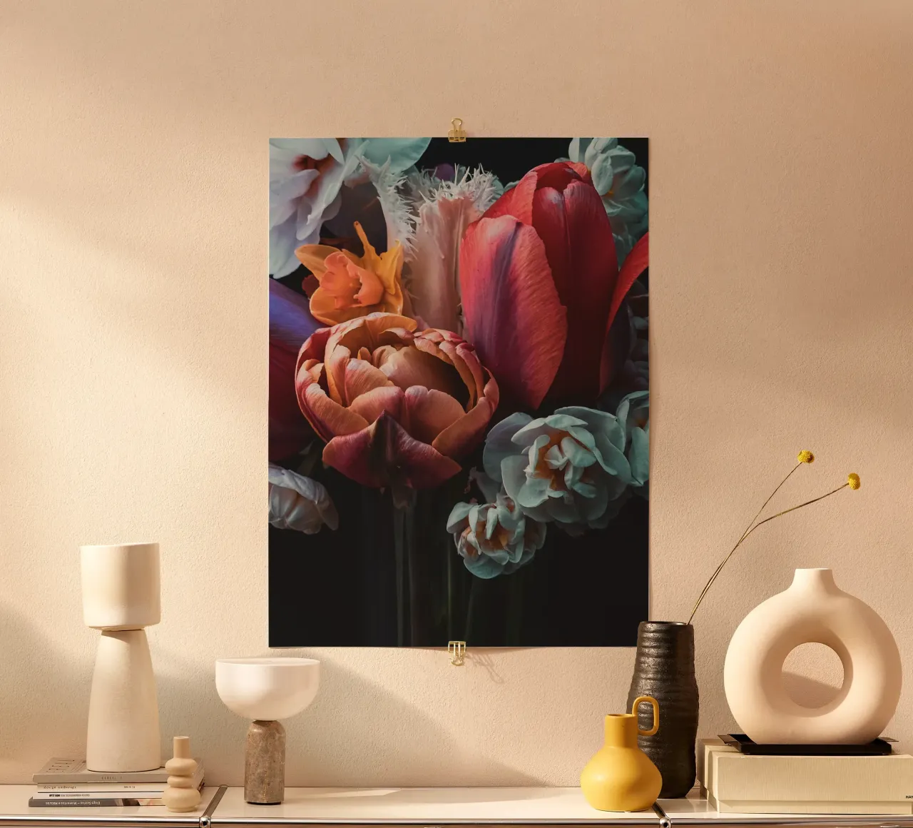 Tulip Flower Bouquet poster con telaio in plastica da flowers.and.delight