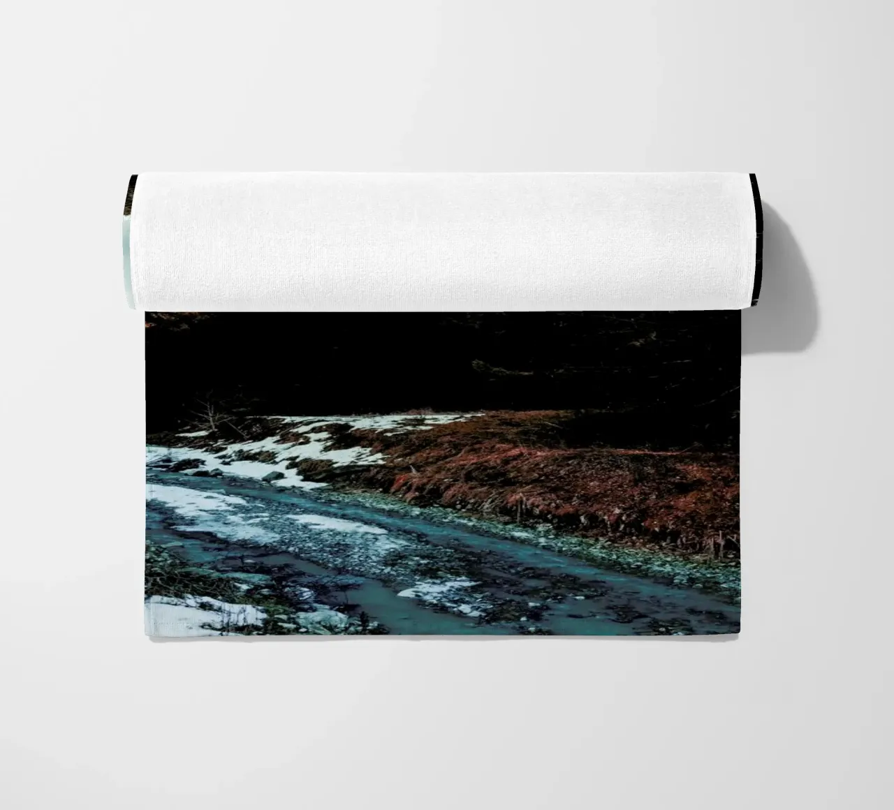 River By The Forest telo mare da Sebastian Hilgetag