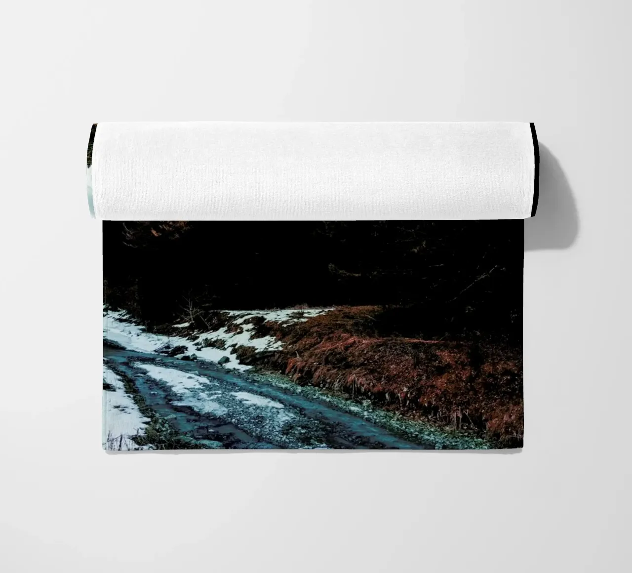 River By The Forest telo mare da Sebastian Hilgetag