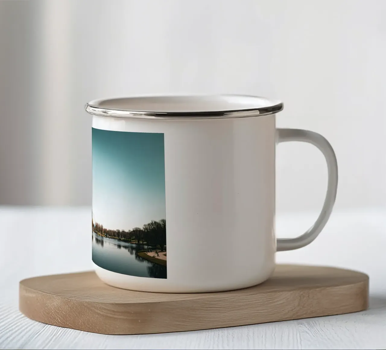 Olympia Turm tazza in smalto da Jonas Klein