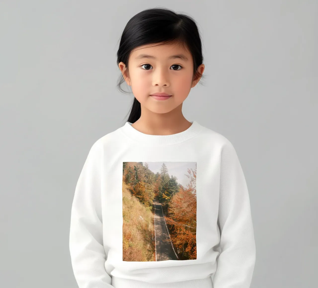 Autumn Road Through the Forest felpa bambino da FujiSwiss