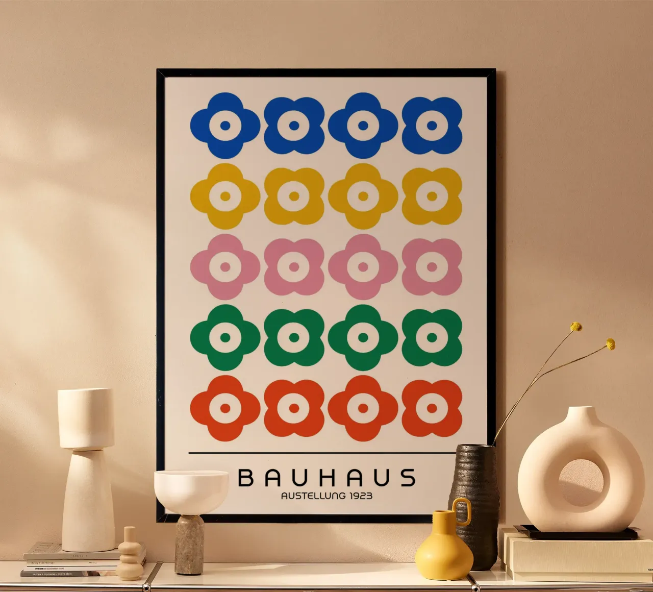 Bauhaus Ausstellung 1923 Geometric Flower Pattern Poster mit Kunststoffrahmen von NorwesClub