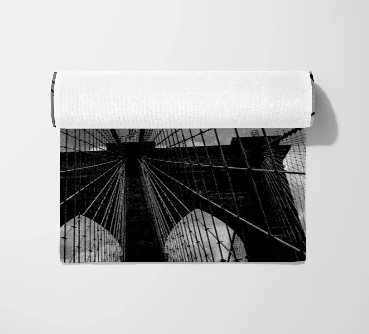 Upper Bridge Strandtuch von Philipp Reinhard