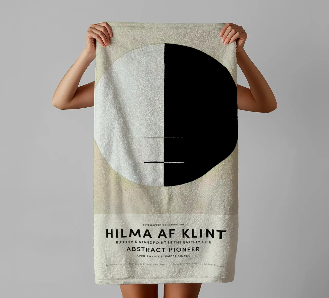 Hilma af Klint - Buddha's Standpoint in the Earthly Life asciugamano da bagno da Vintage by JUNIQE