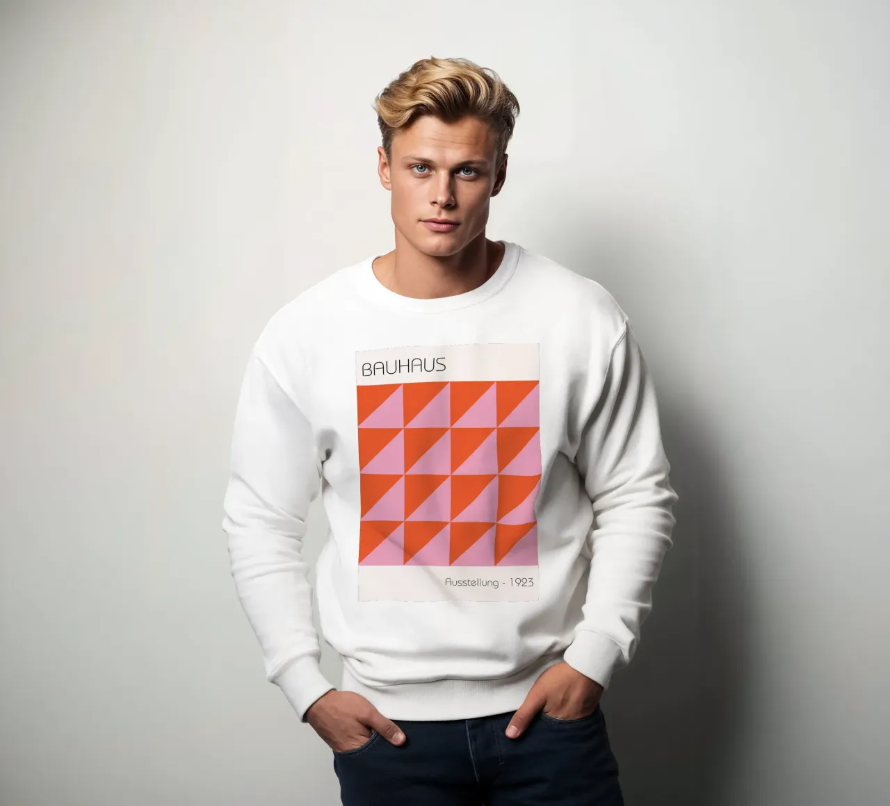 Exposición de la Bauhaus de 1923 Patrón triangular geométrico sudadera de NorwesClub