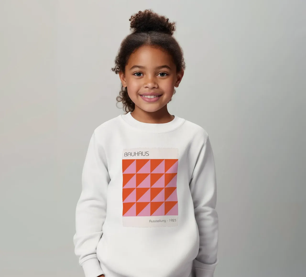 Exposición de la Bauhaus de 1923 Patrón triangular geométrico sudadera para niño de NorwesClub