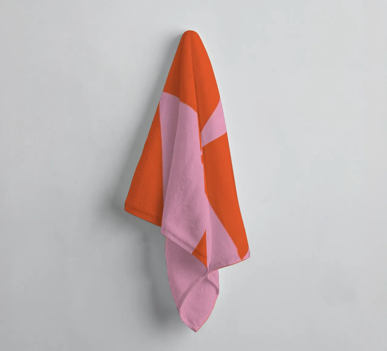 Bauhaus Ausstellung 1923 Geometric Triangle Pattern Handtuch von NorwesClub