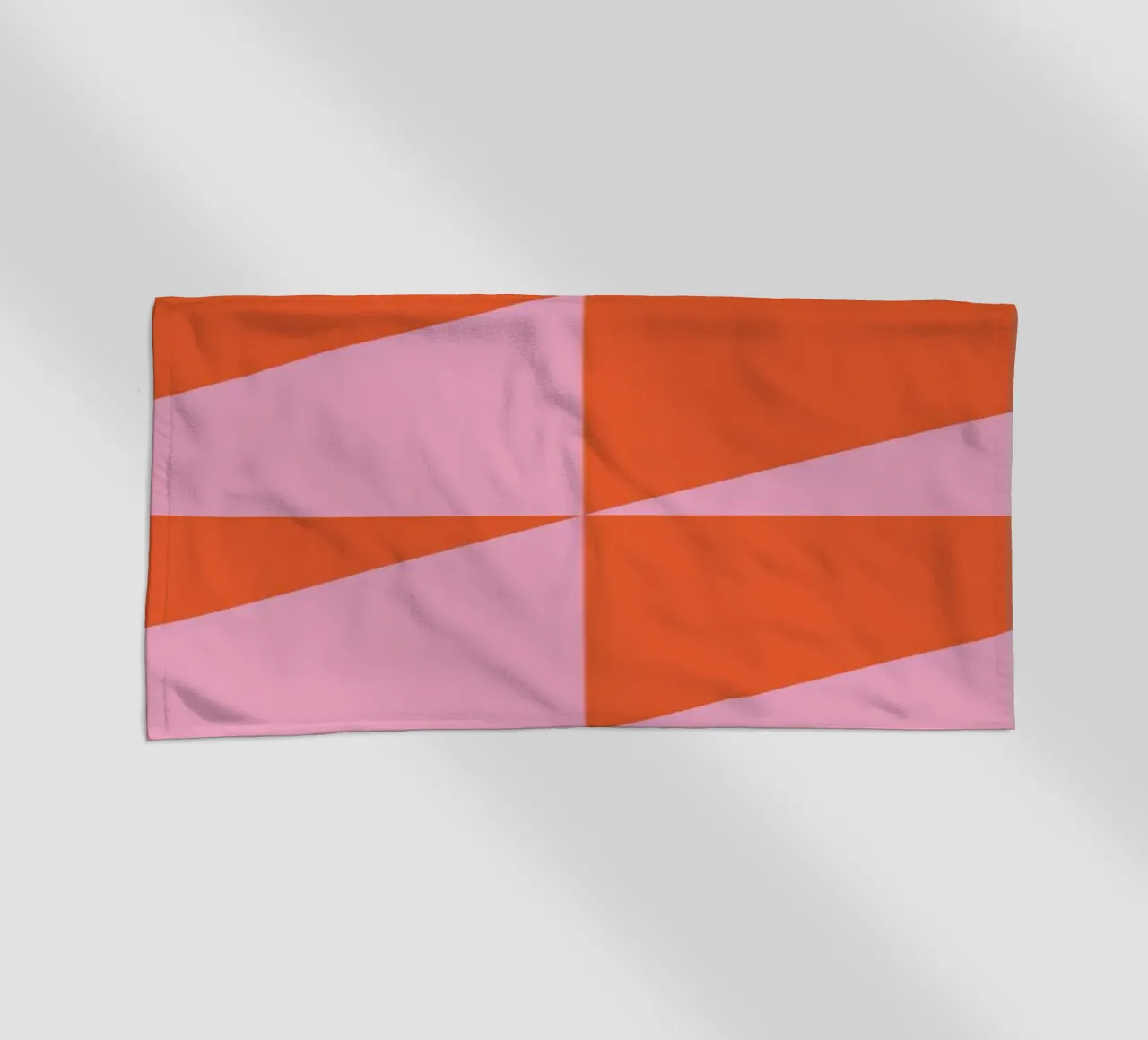 Bauhaus Ausstellung 1923 Geometric Triangle Pattern Strandtuch von NorwesClub