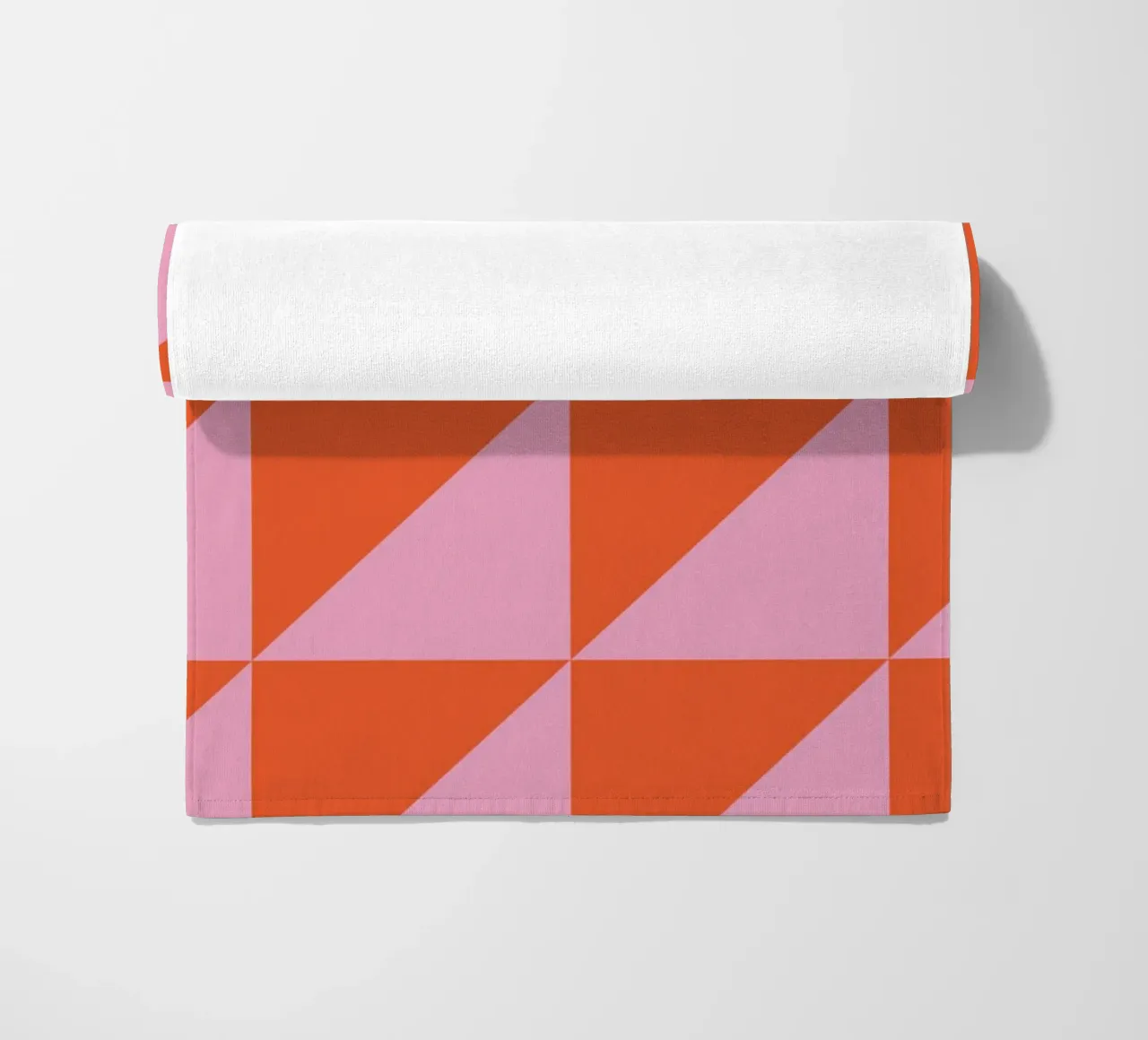 Bauhaus Ausstellung 1923 Geometric Triangle Pattern Strandtuch von NorwesClub