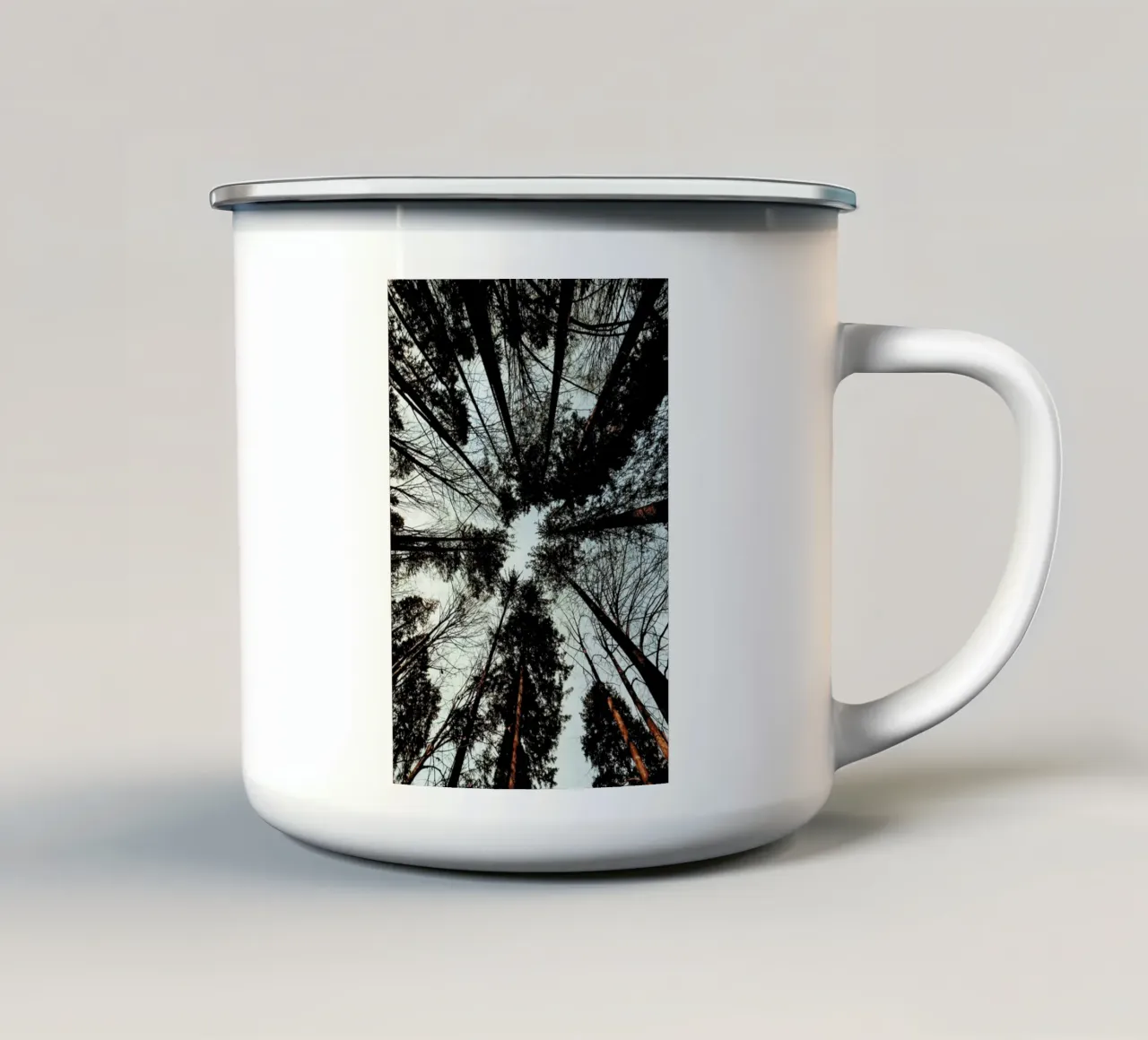 Look Up taza de esmalte de Sebastian Hilgetag