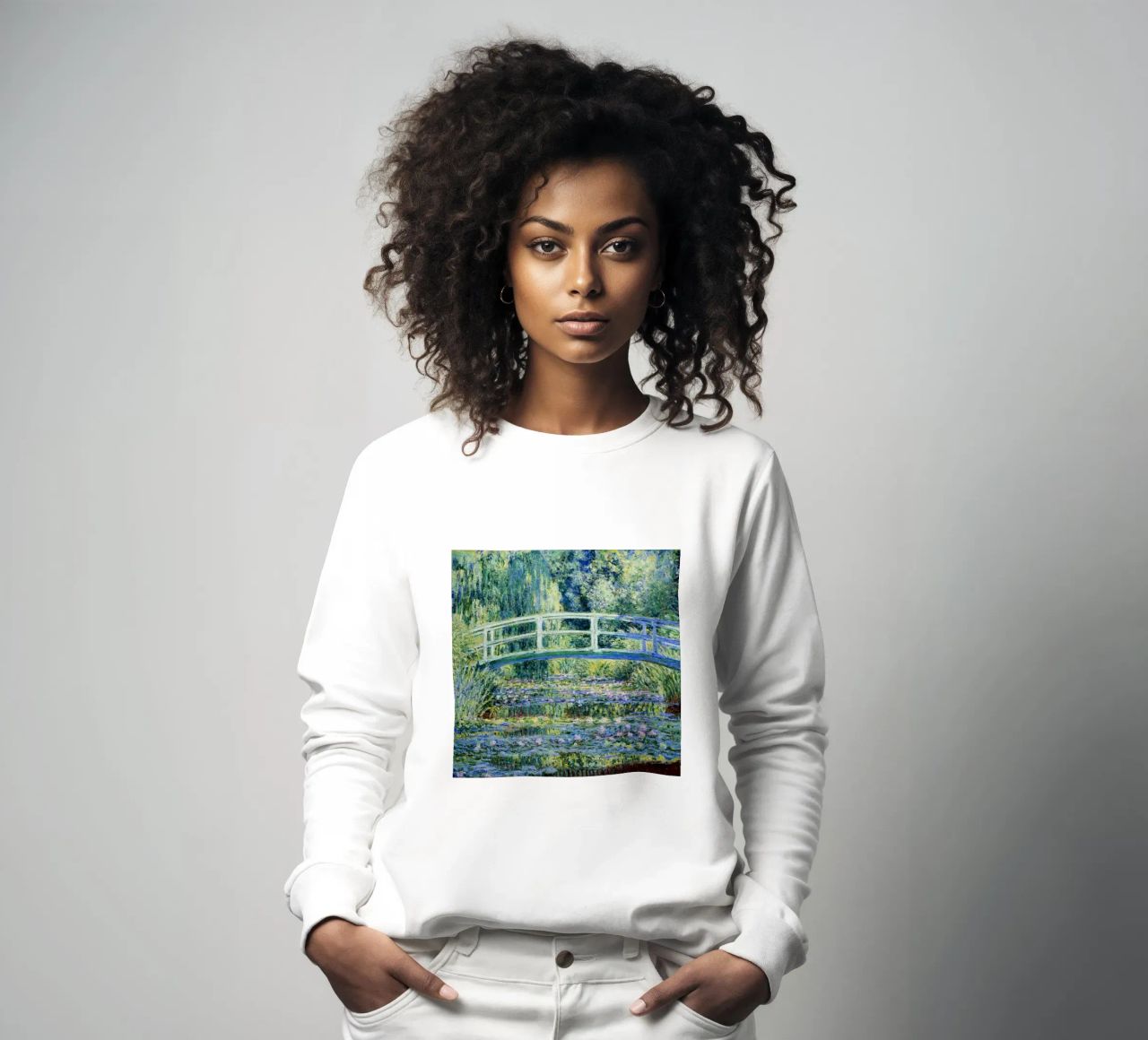 Claude Monets Seerosen und japanische Brücke Sweatshirt von Monet Art Prints