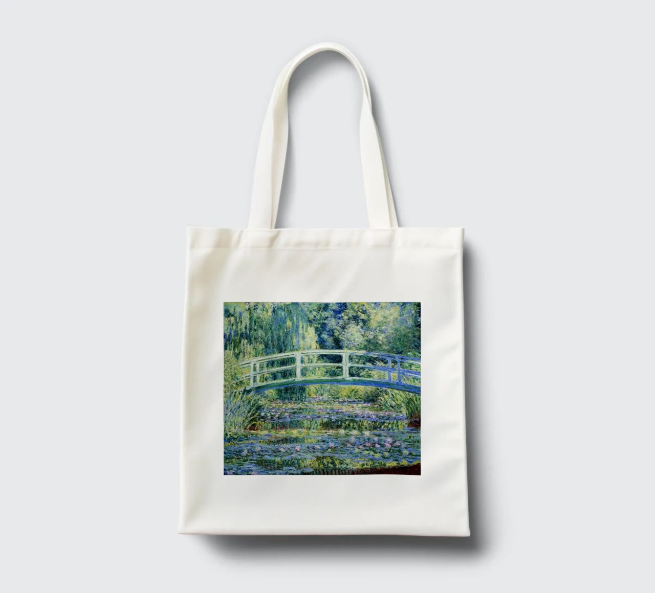 Claude Monets Seerosen und japanische Brücke Jutebeutel von Monet Art Prints