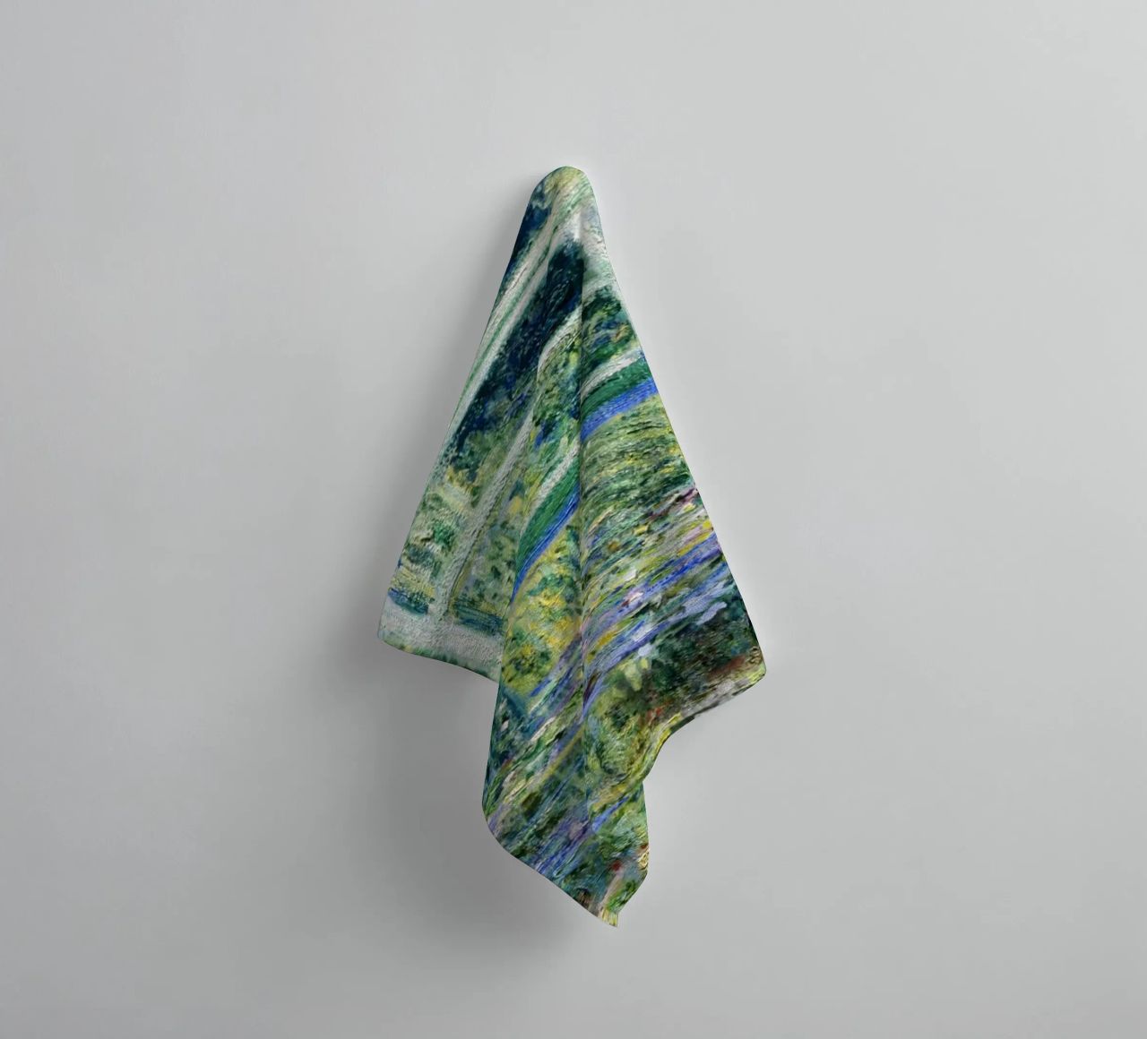 Claude Monets Seerosen und japanische Brücke Handtuch von Monet Art Prints