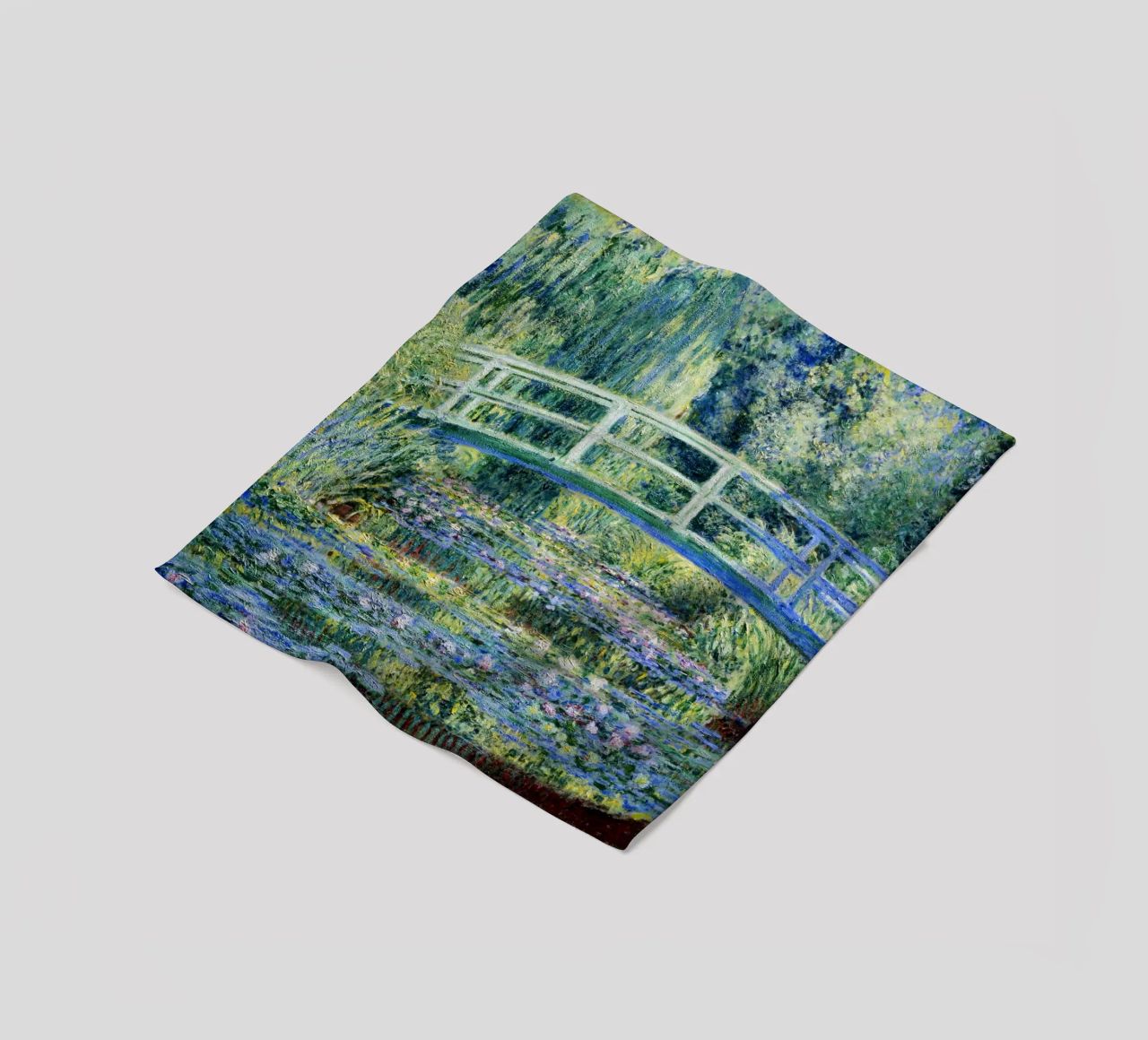 Claude Monets Seerosen und japanische Brücke Fleecedecke von Monet Art Prints