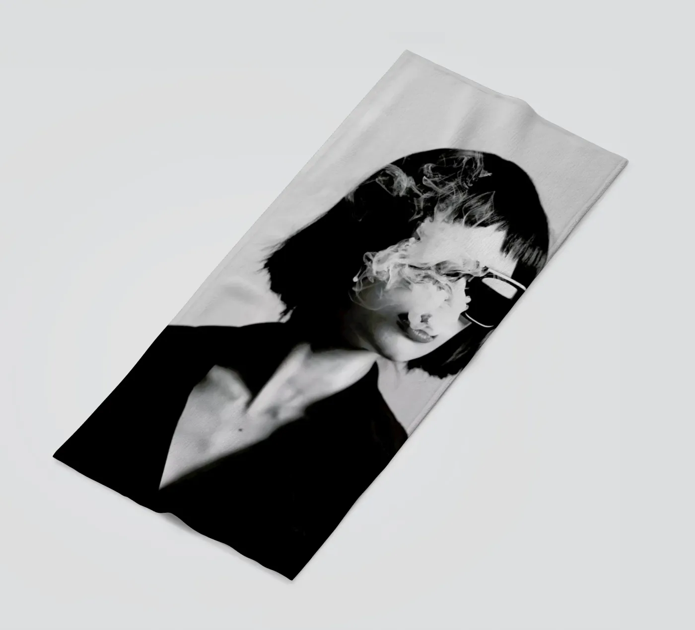 Smoke III telo mare da Runway Collective