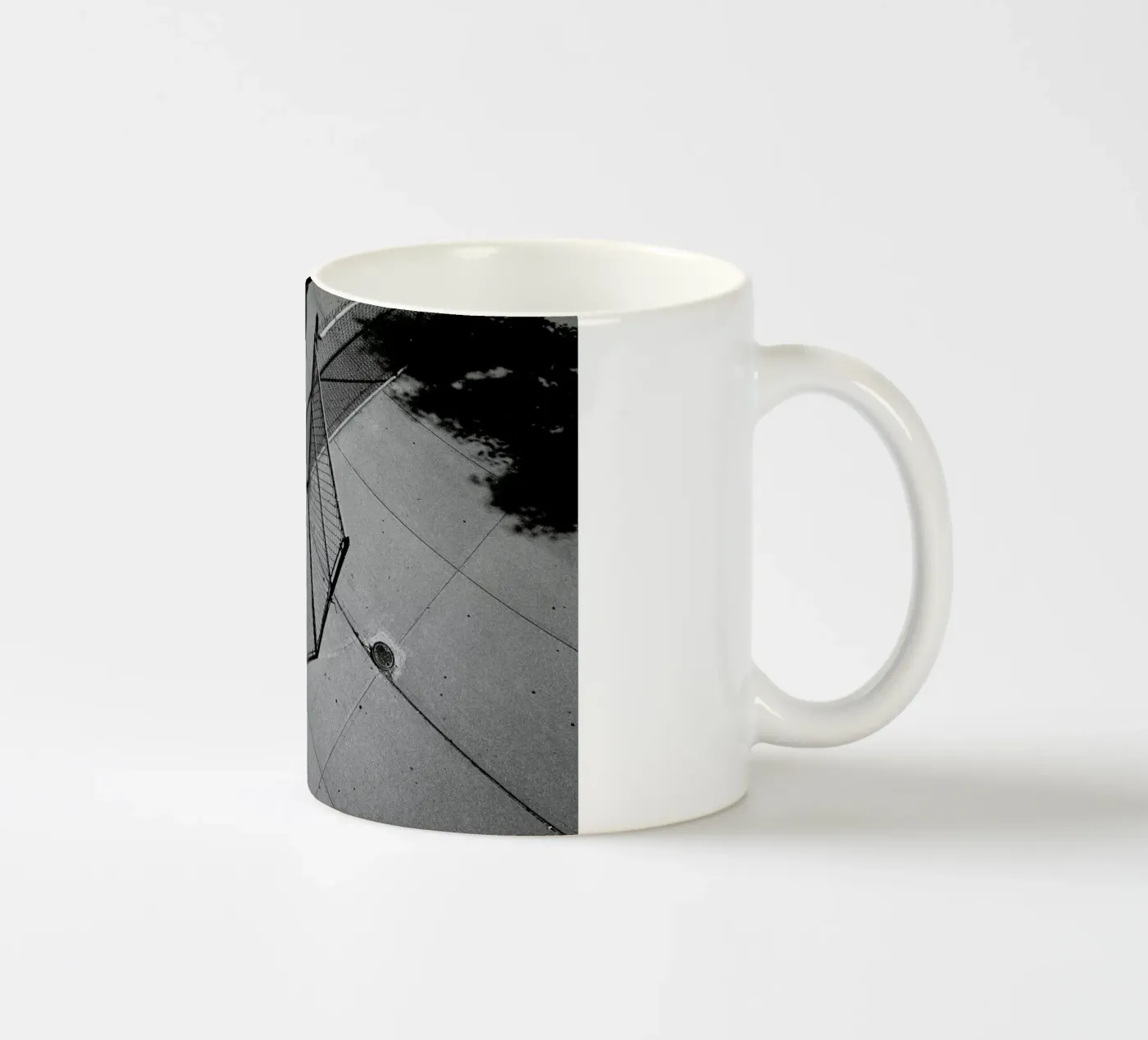 Go ceramic mug by Philipp Reinhard