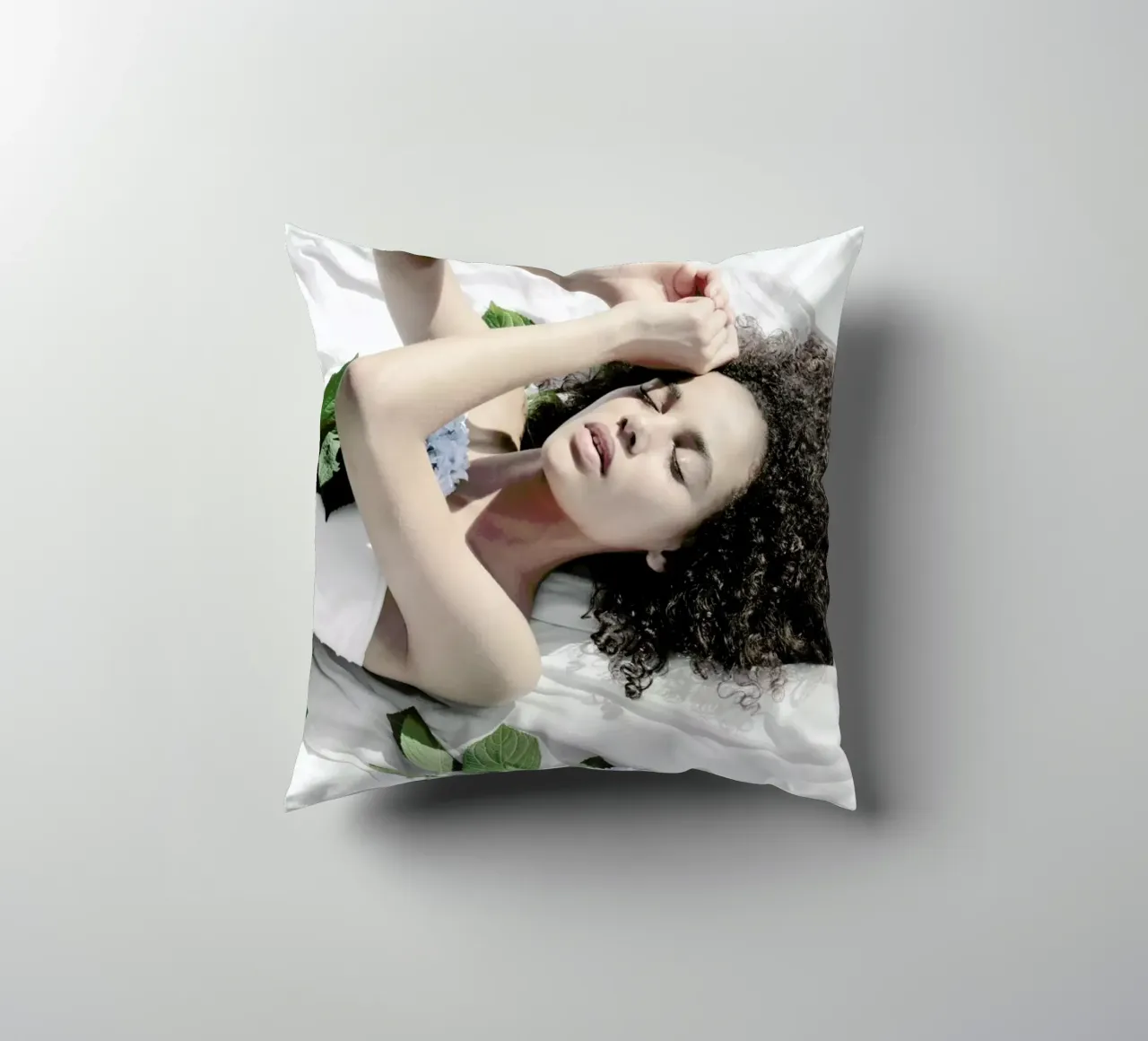 Fairytale cuscino da George Griefy