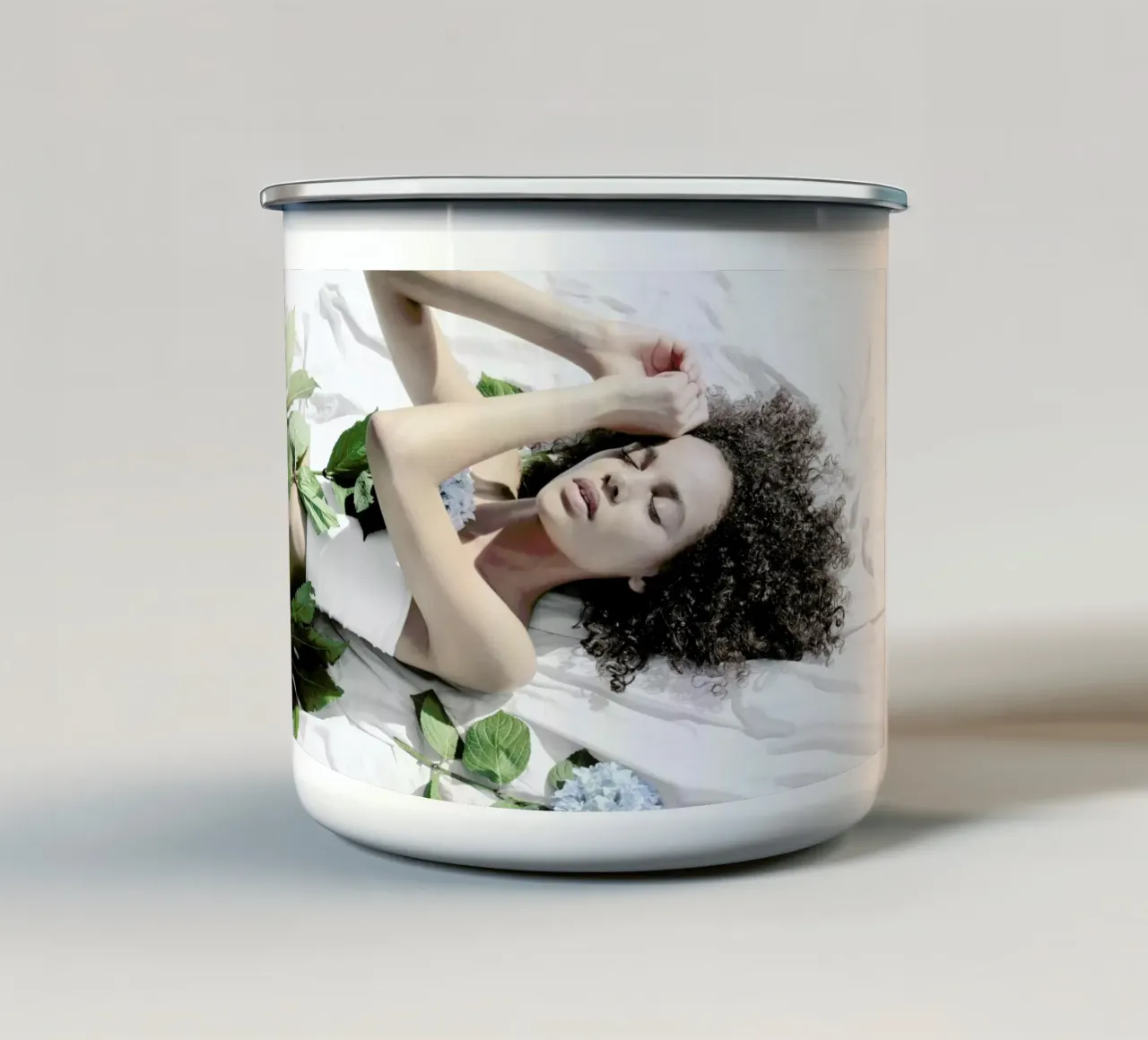 Fairytale tazza in smalto da George Griefy