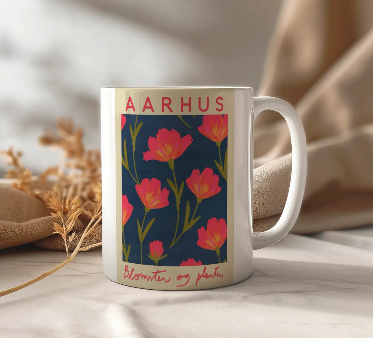 Mercato dei fiori di Aarhus tazza in ceramica da Klia M_Art