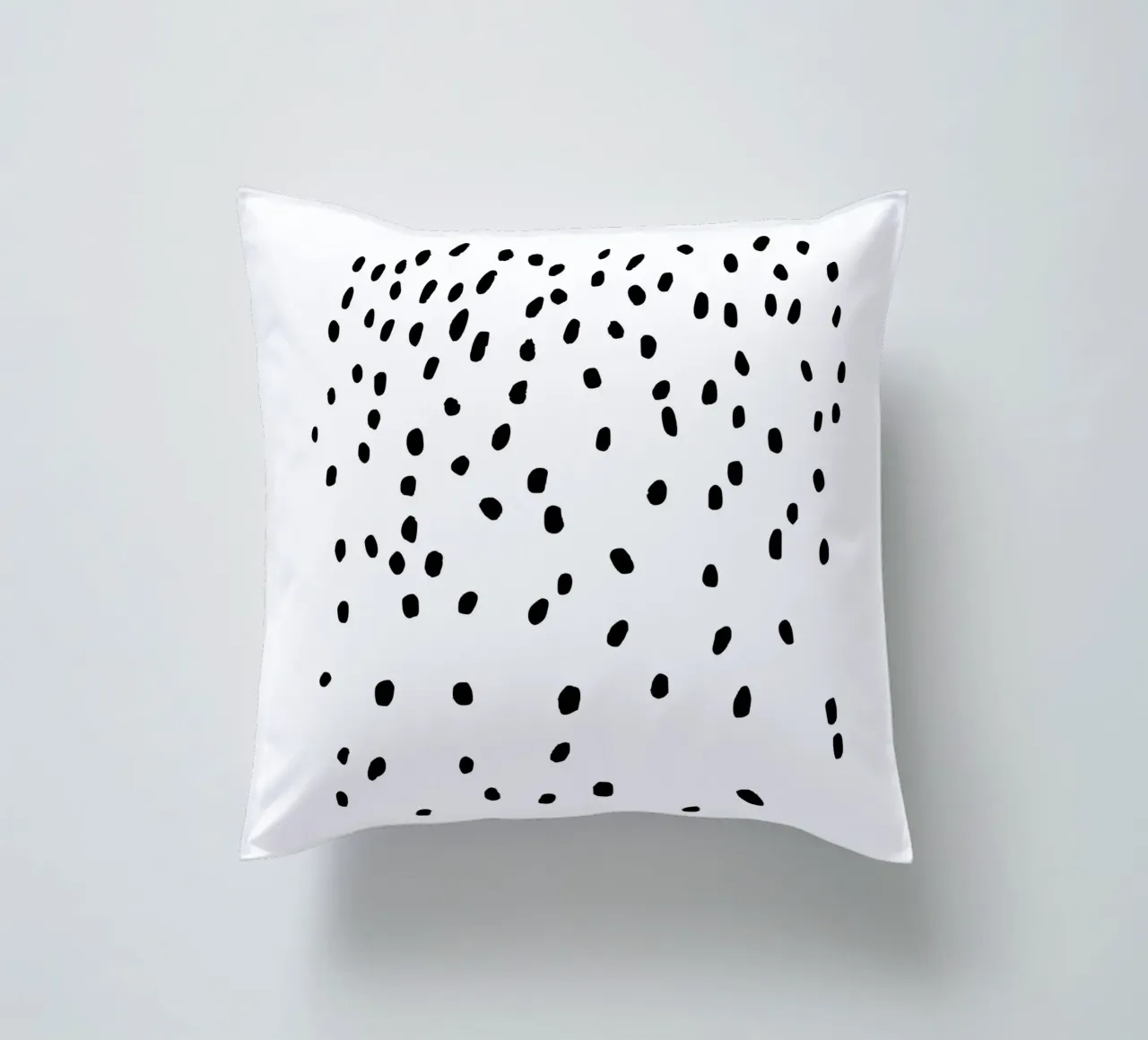 Puntini in bianco e nero cuscino da Second Canvas