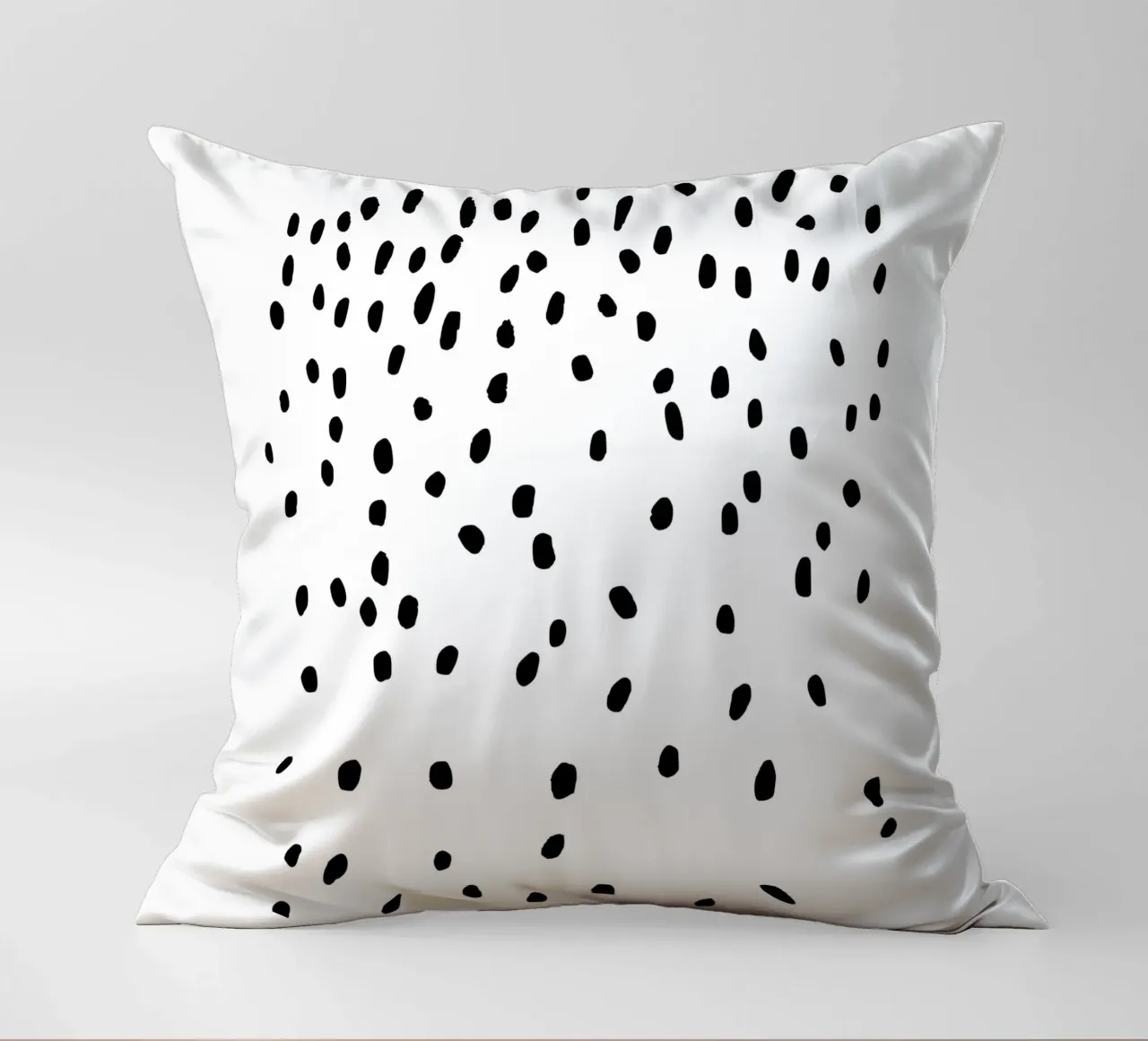 Puntini in bianco e nero cuscino da Second Canvas