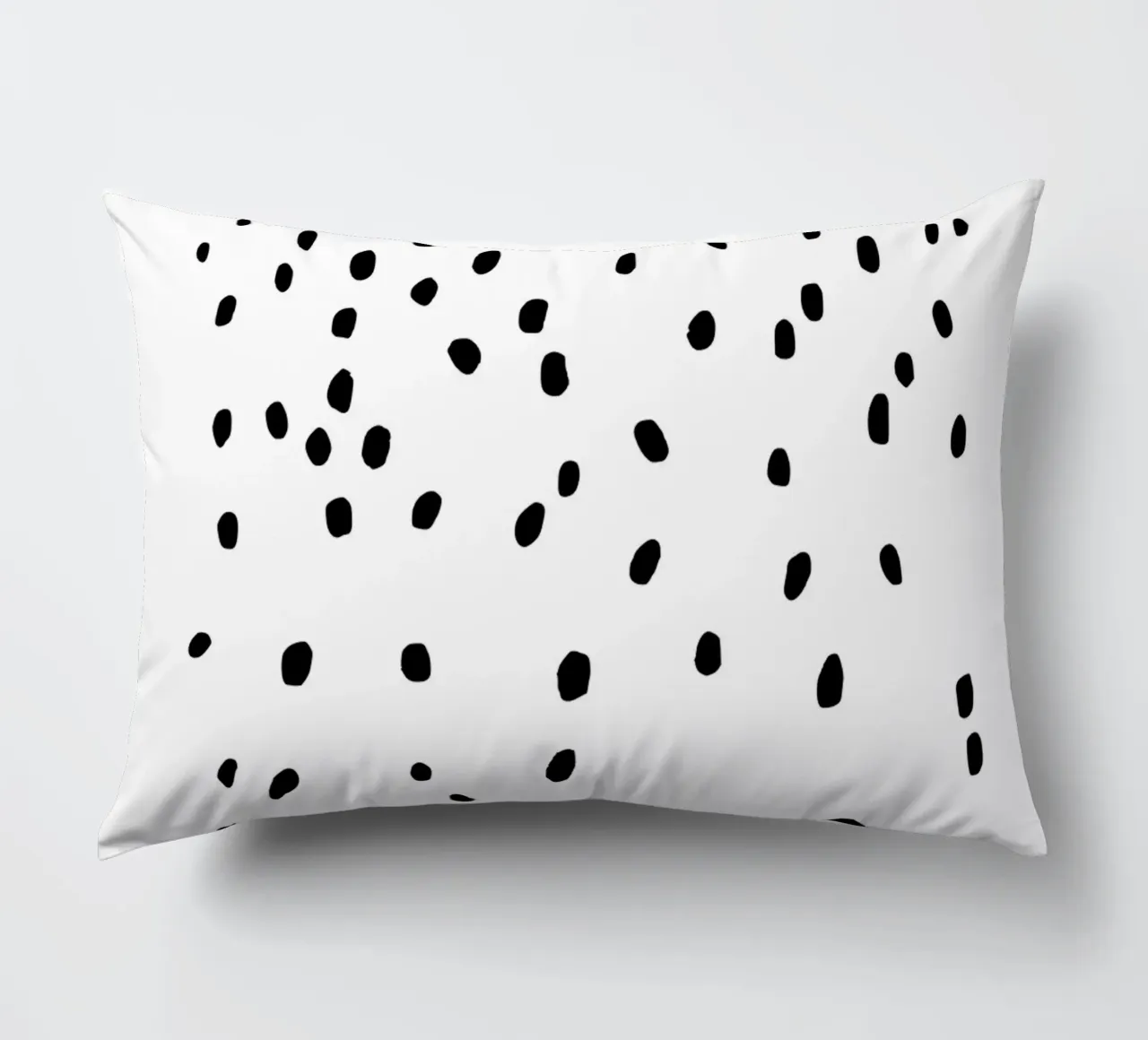 Puntini in bianco e nero cuscino da Second Canvas