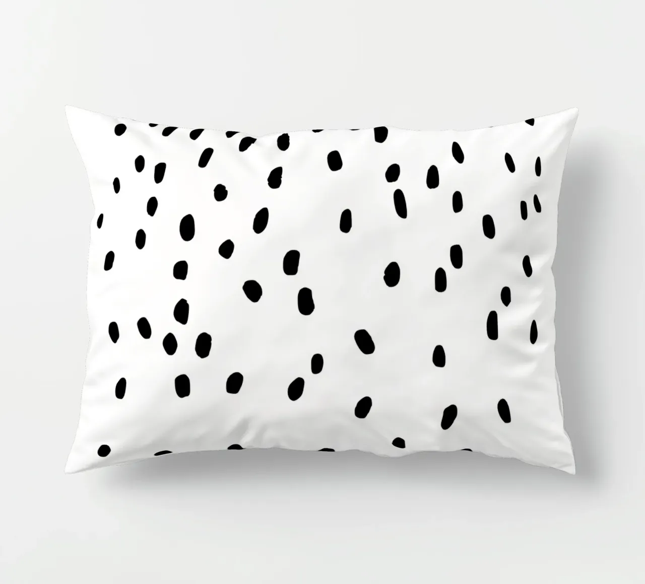 Puntini in bianco e nero cuscino da Second Canvas