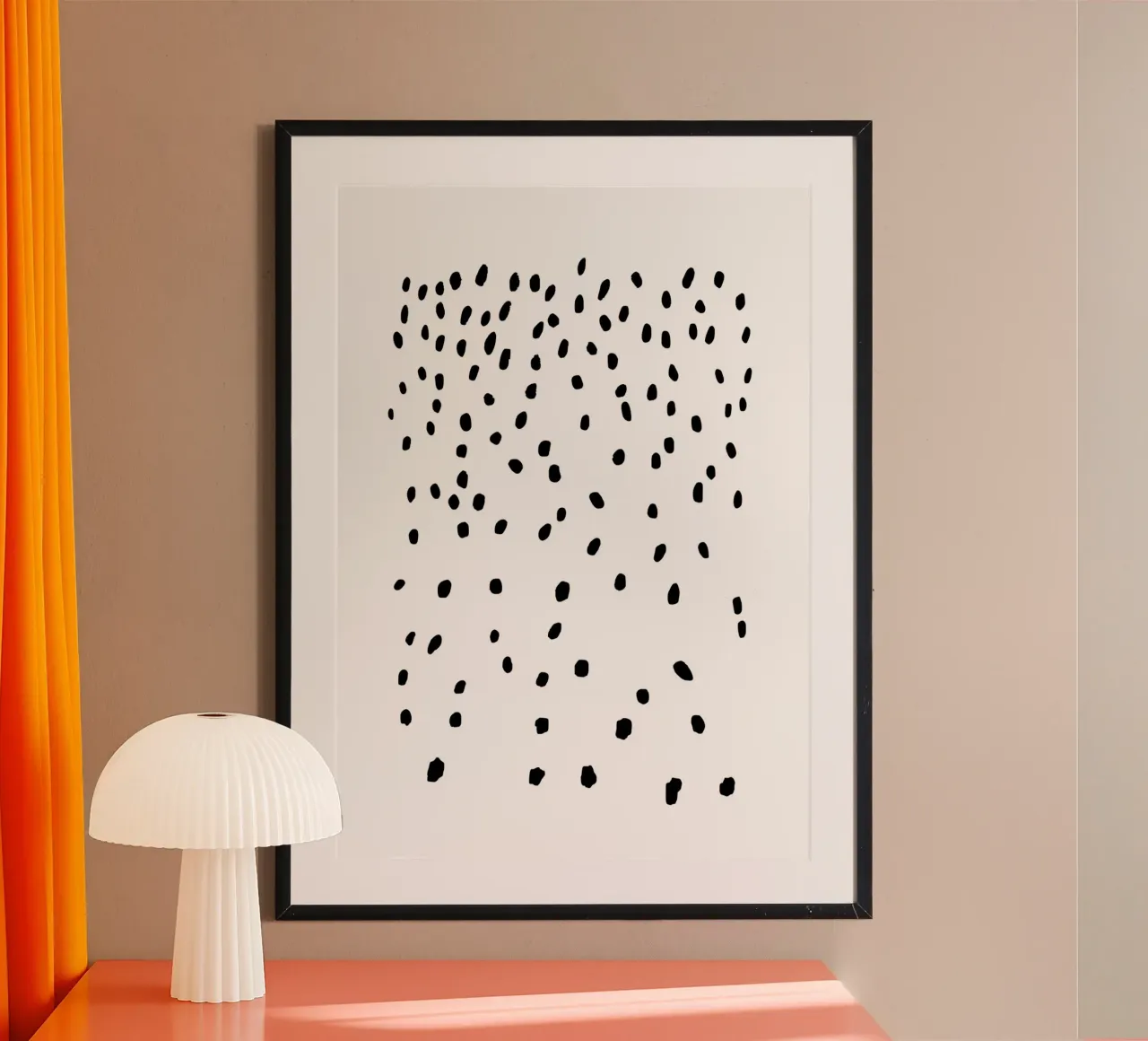 Puntini in bianco e nero poster con telaio in legno da Second Canvas