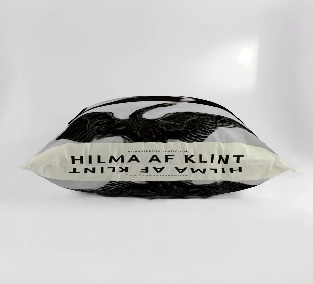 Hilma af Klint - The Swan, No. 1 cuscino da Vintage by JUNIQE