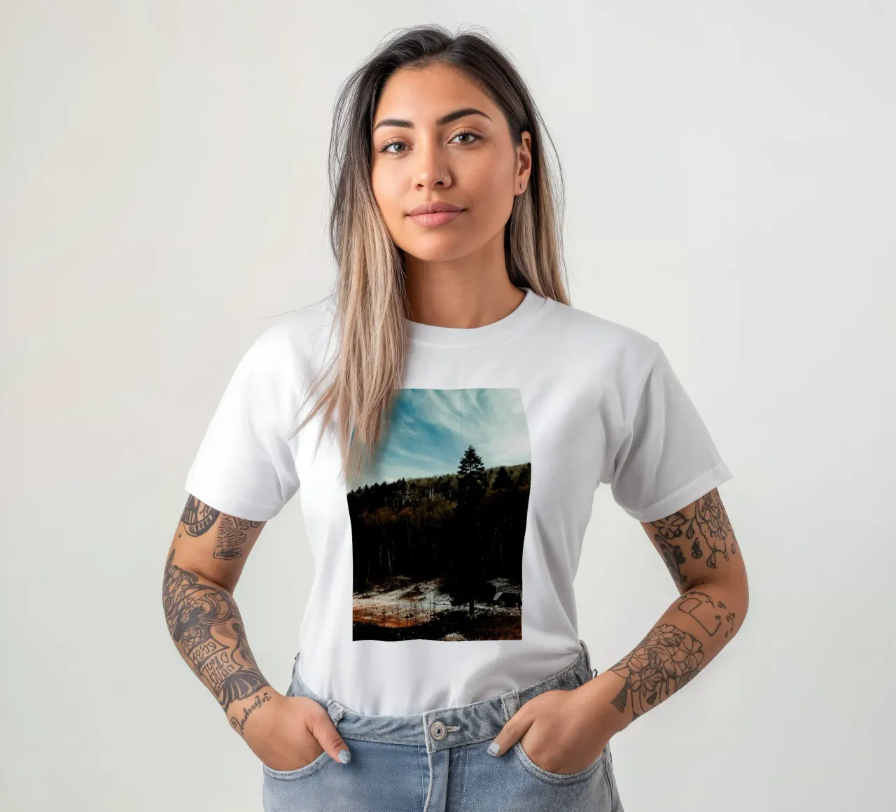 At The The Edge Of The Woods t-shirt da Sebastian Hilgetag