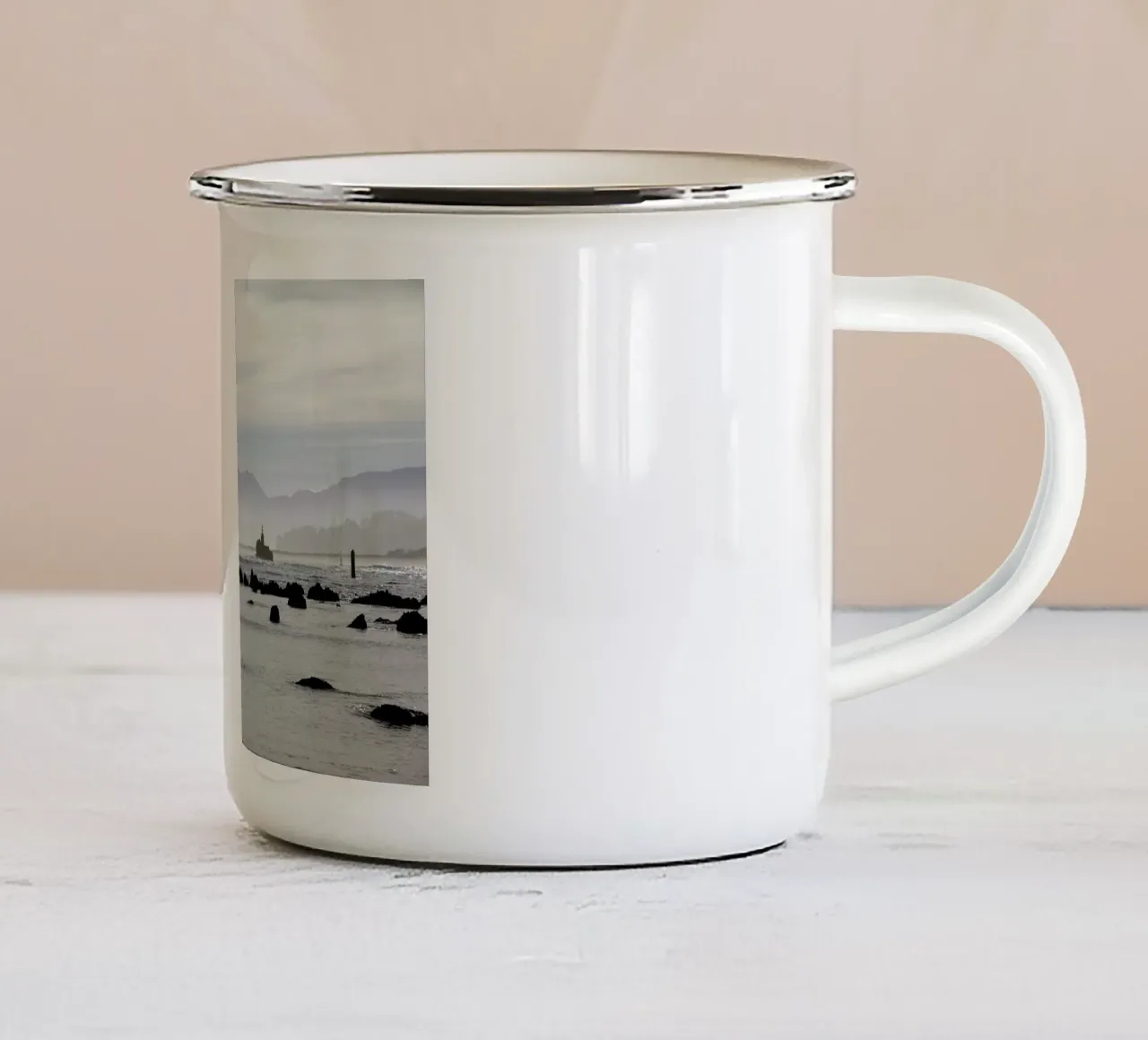 Santande tazza in smalto da Marlene Sørensen