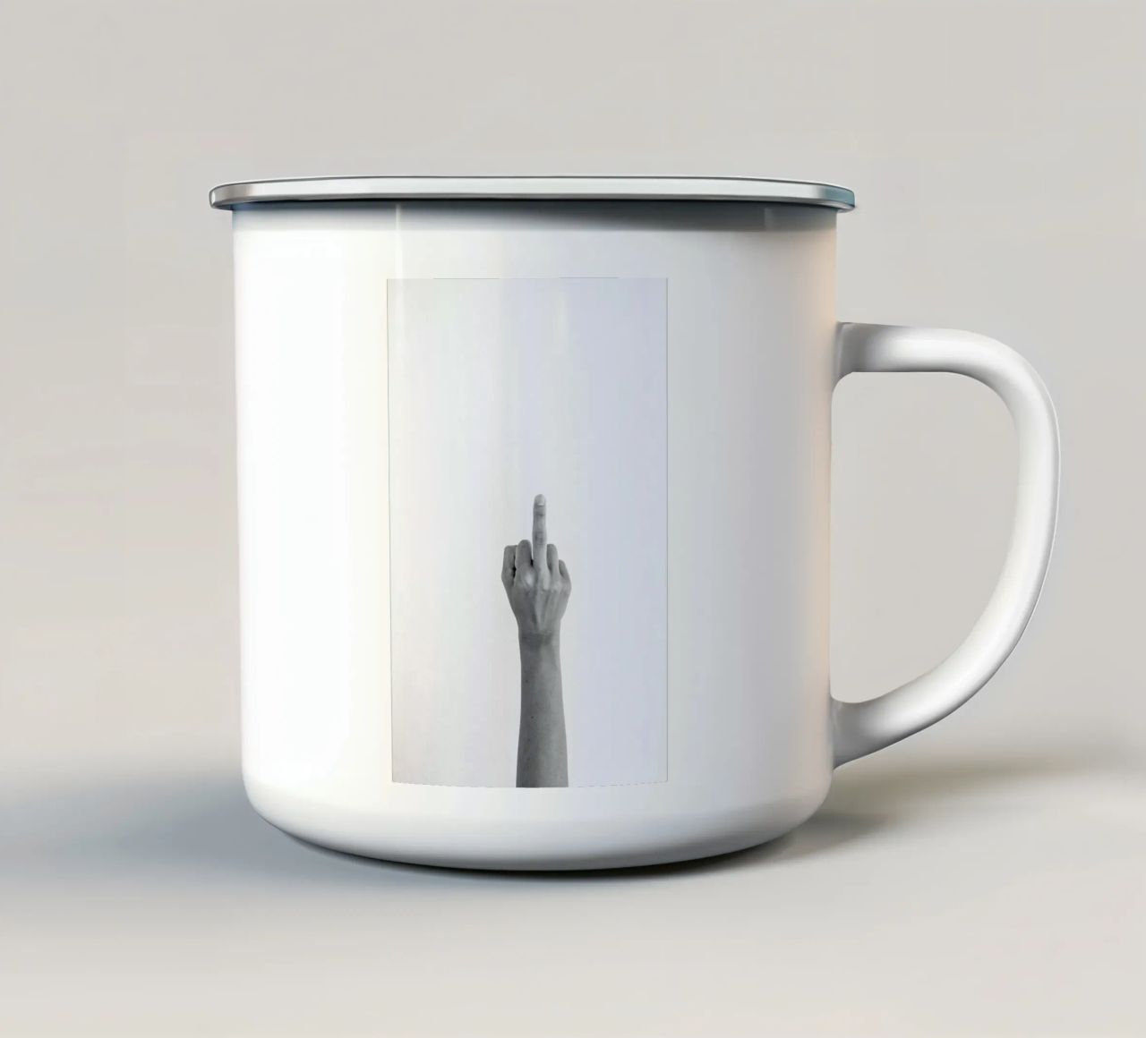 No Words Needed tazza in smalto da Studio Nahili