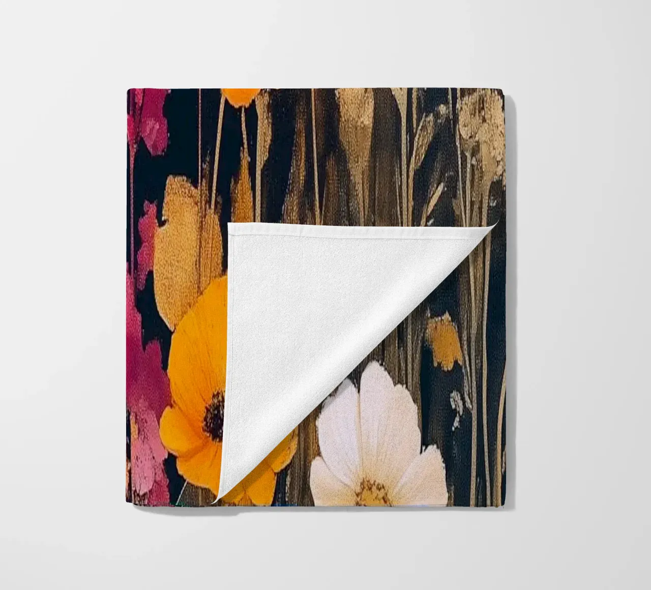 Geheime weide kunst strandhanddoek van Justyna Jaszke JBJart