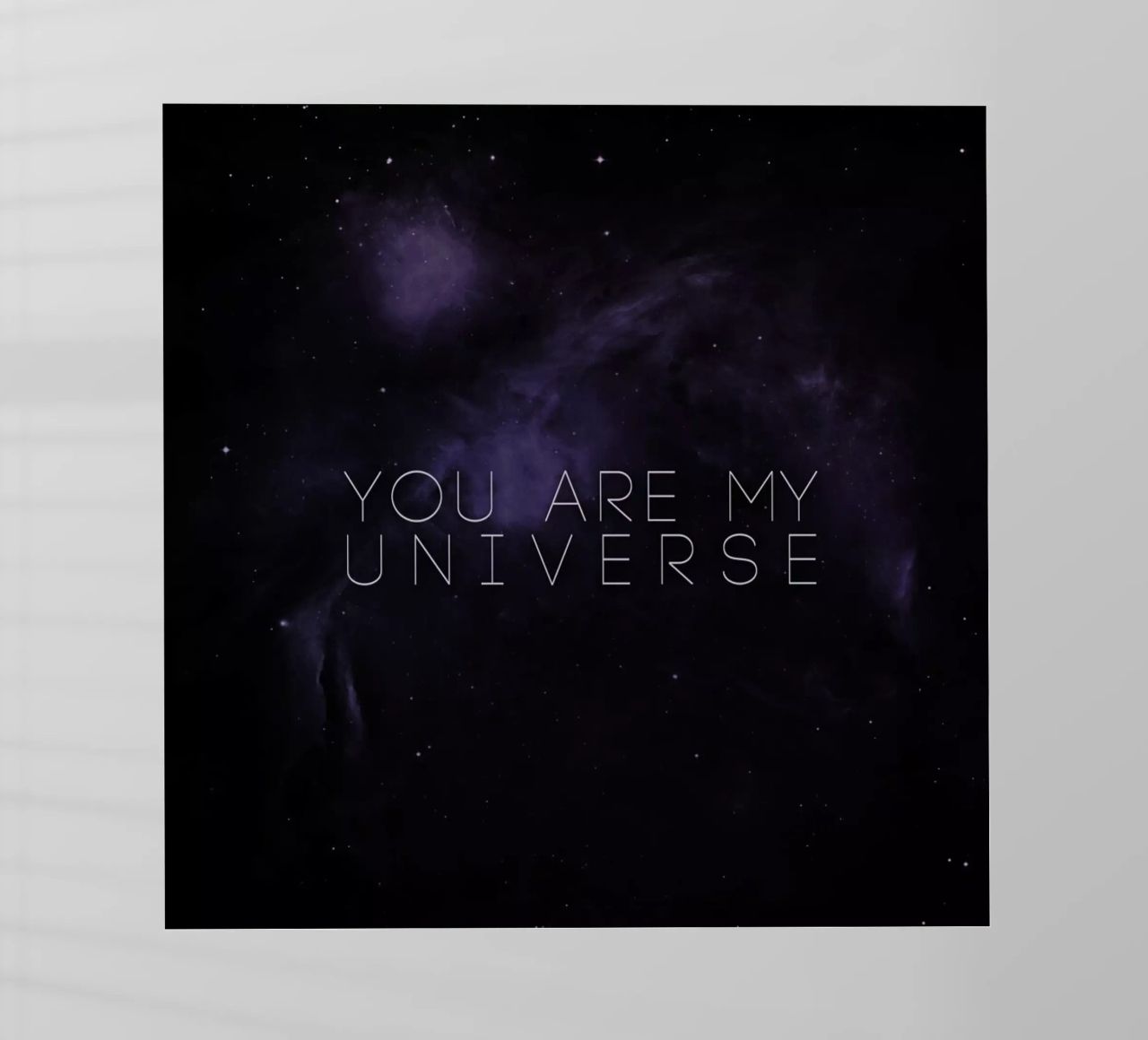 Universe pellicola backlit da Leah Flores