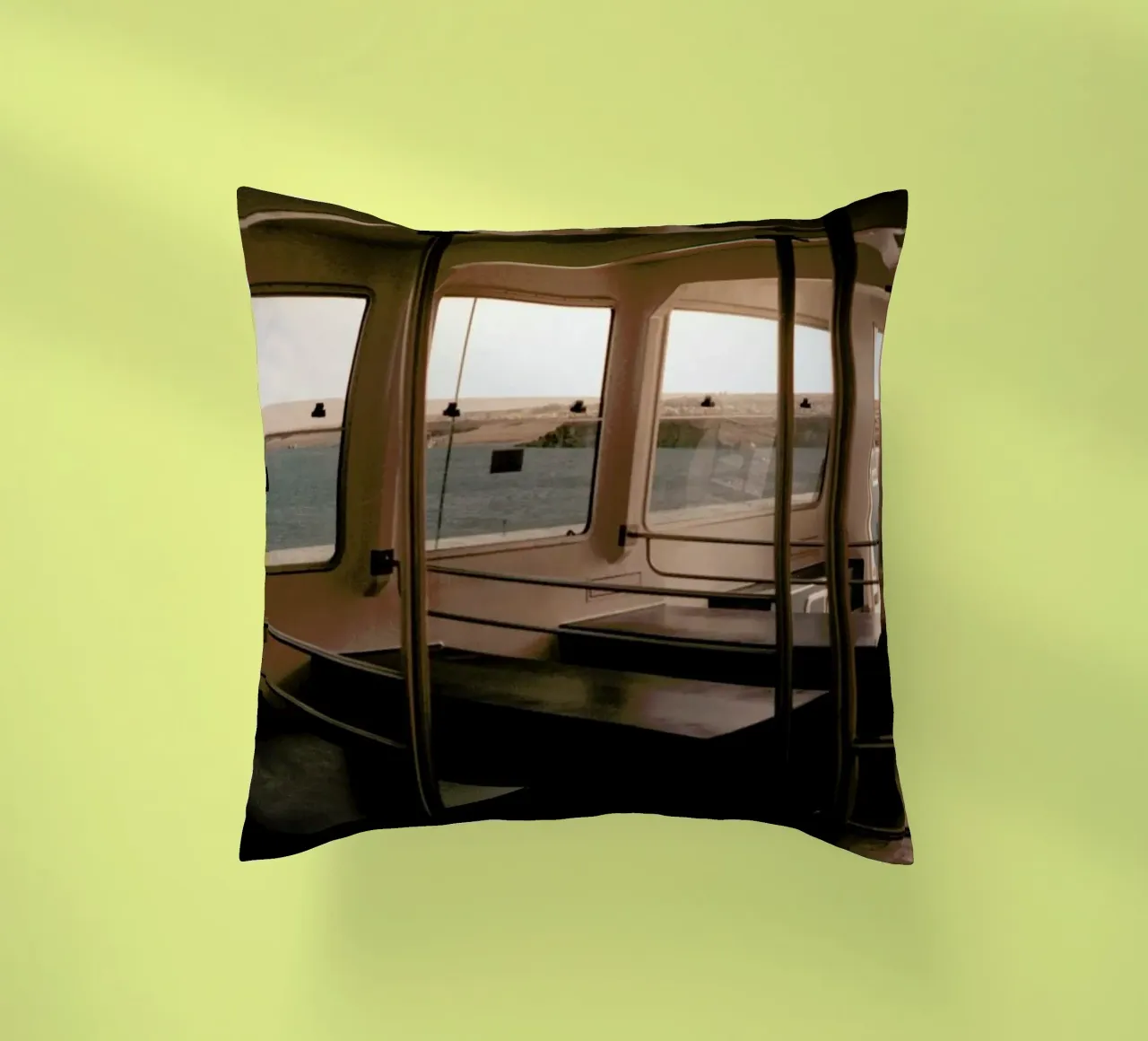 Go Somewhere cuscino da Sebastian Hilgetag