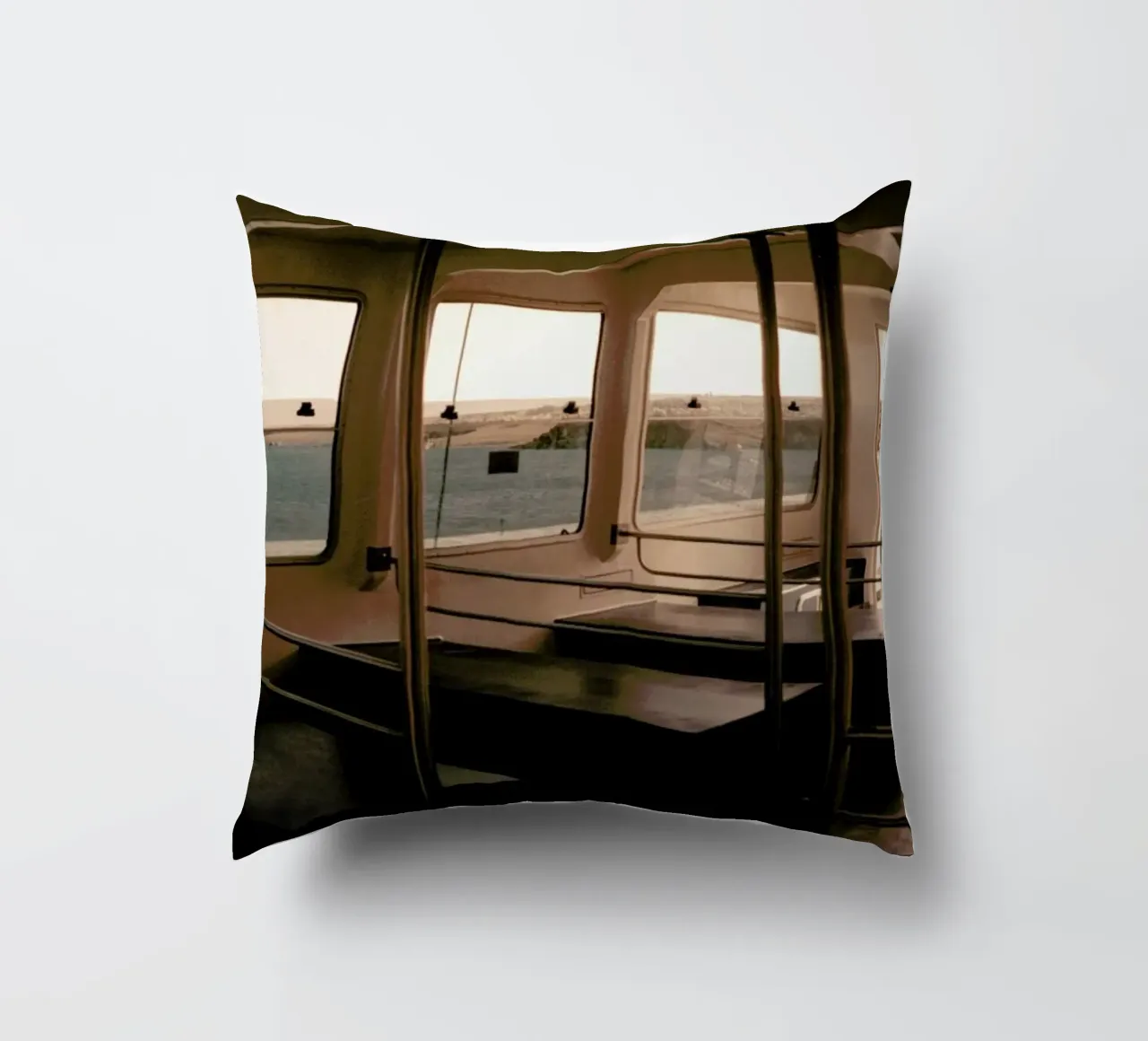 Go Somewhere cuscino da Sebastian Hilgetag